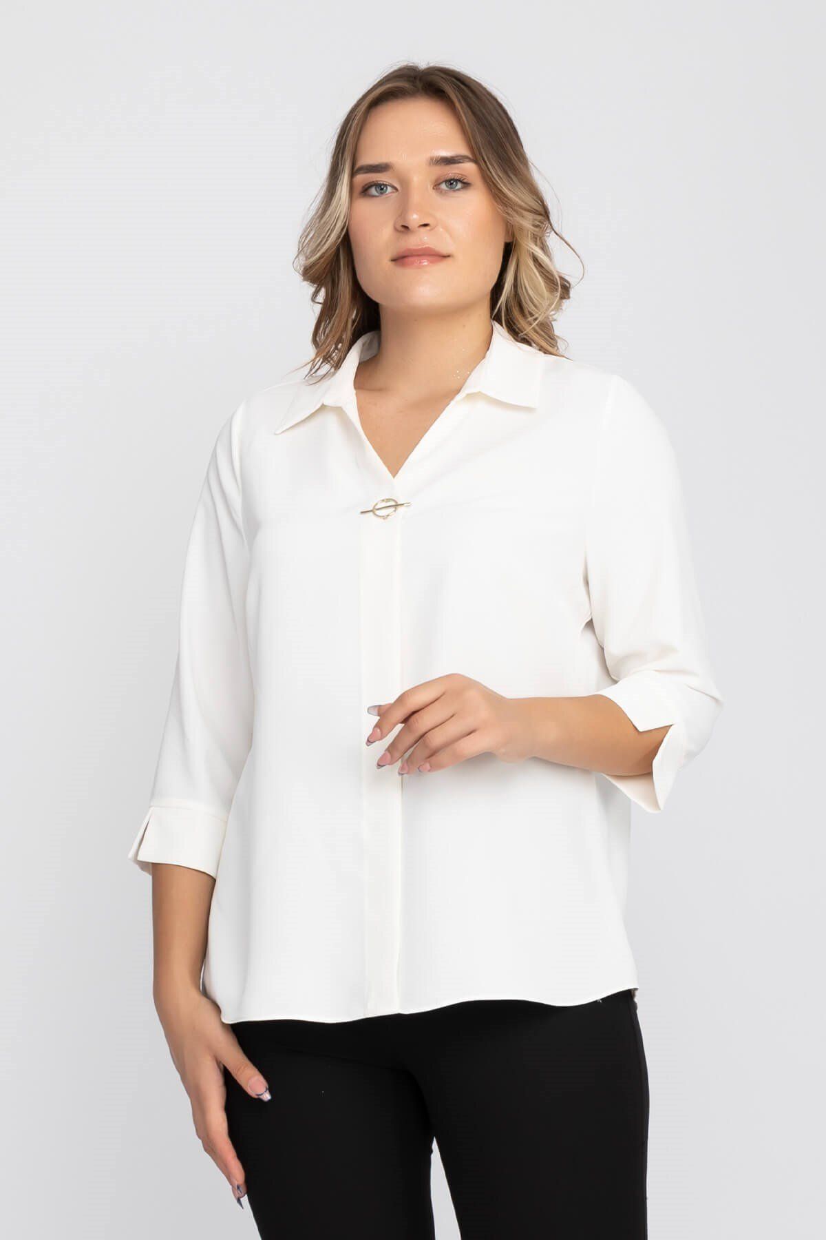 AYHAN-81592 Large Size Crepe Blouse with Three Quarter Sleeve Brooch 1