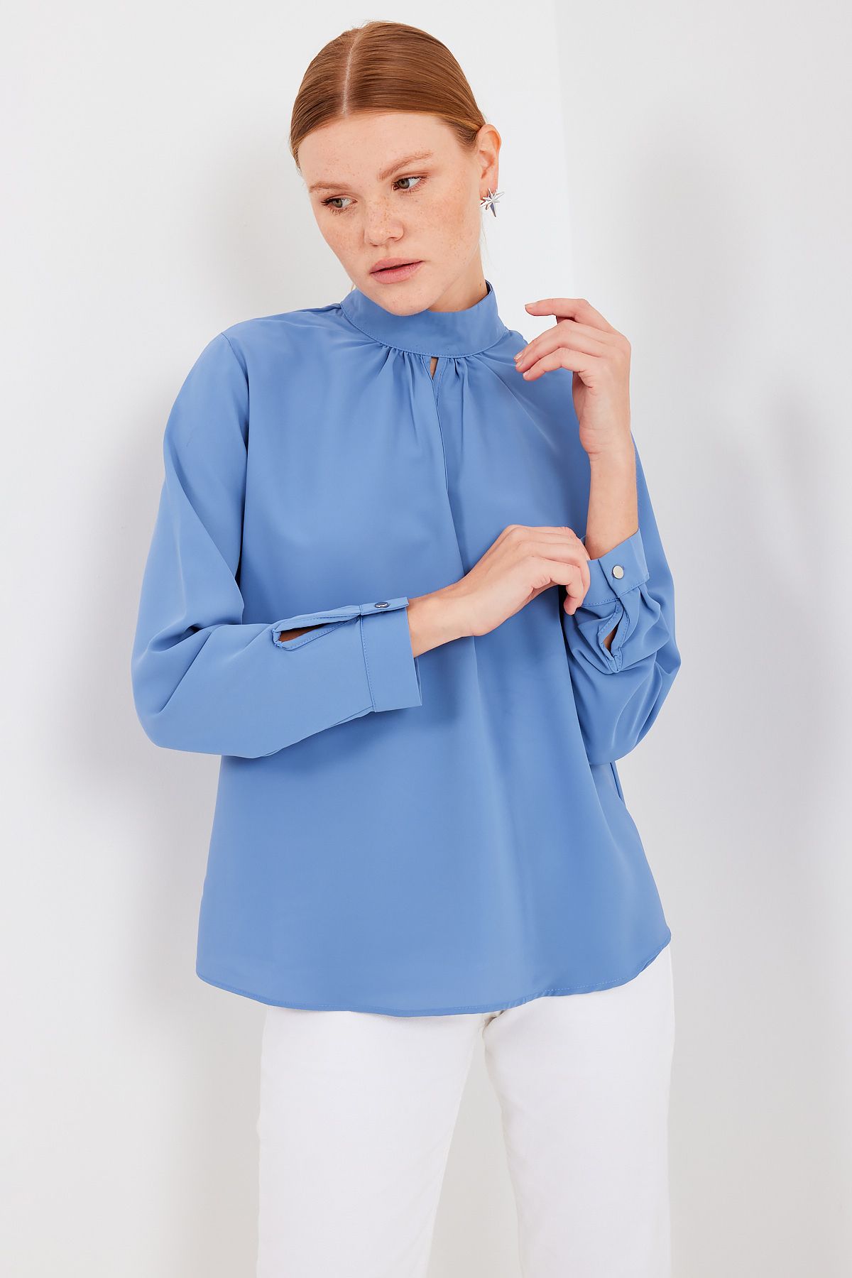 Bigdart-0418 Indigo Blouse - Window Detail 4