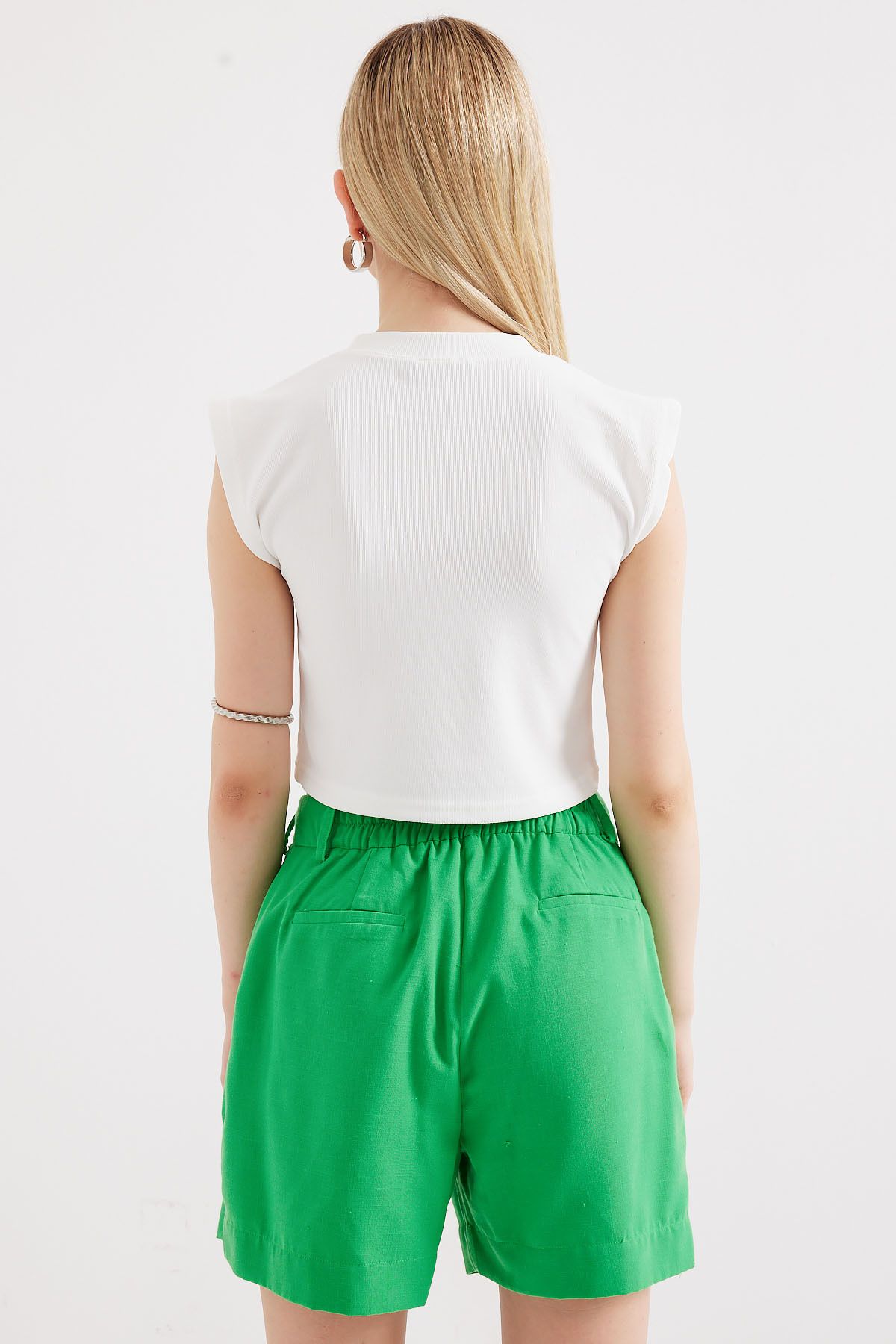 Bigdart-919 Model White Halter Neck Crop Blouse 6
