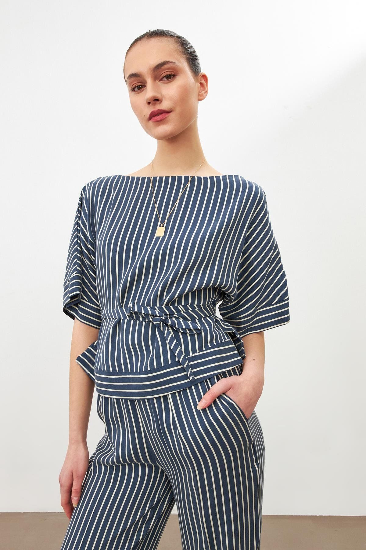 Setre-Navy Blue Tie-Up Detail Blouse and Slit Detail Loose Cut Striped Trousers Suit 2