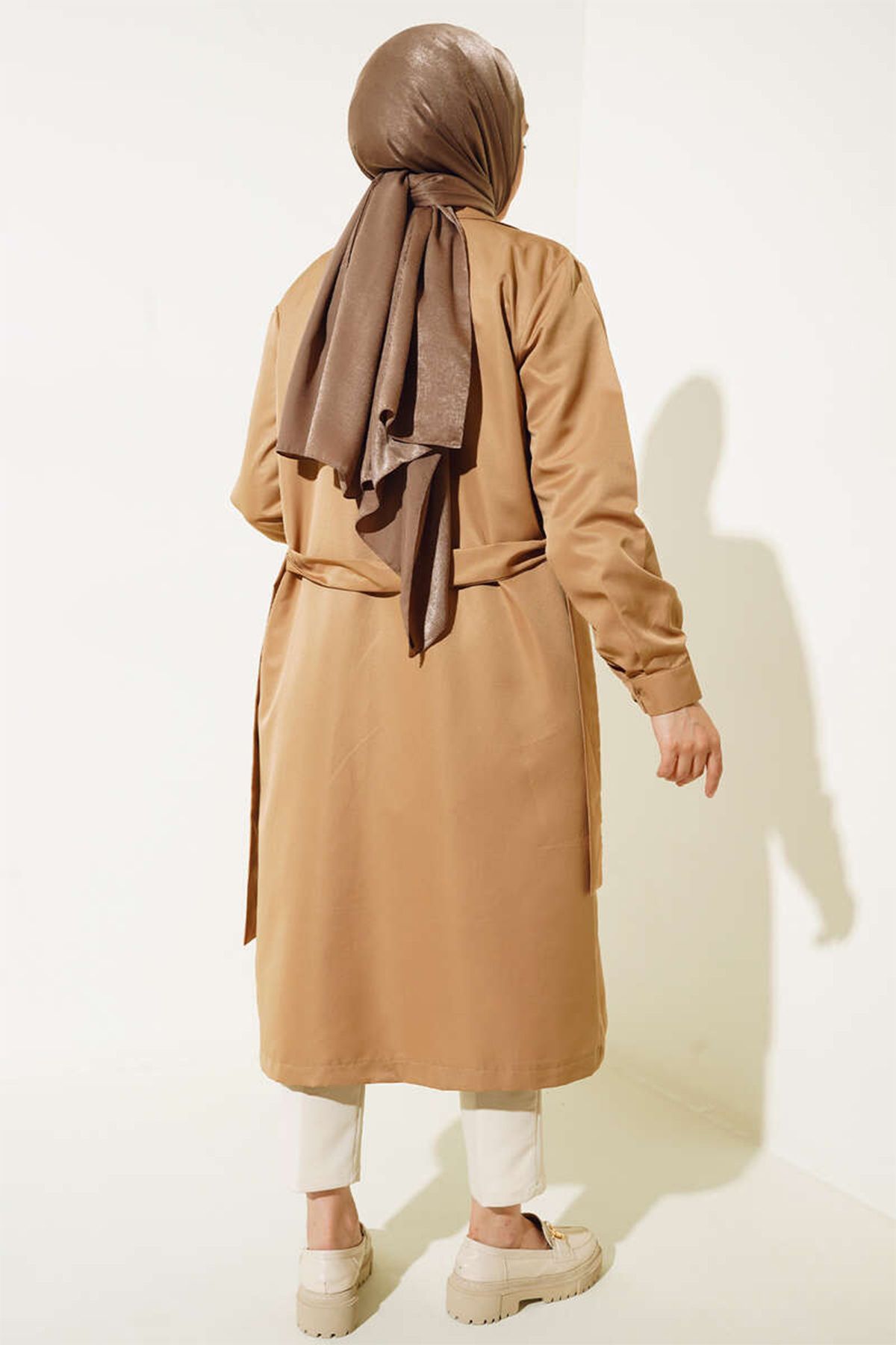 T5853 Kruvaze Yaka Tesettür Trençkot - Taba - 4