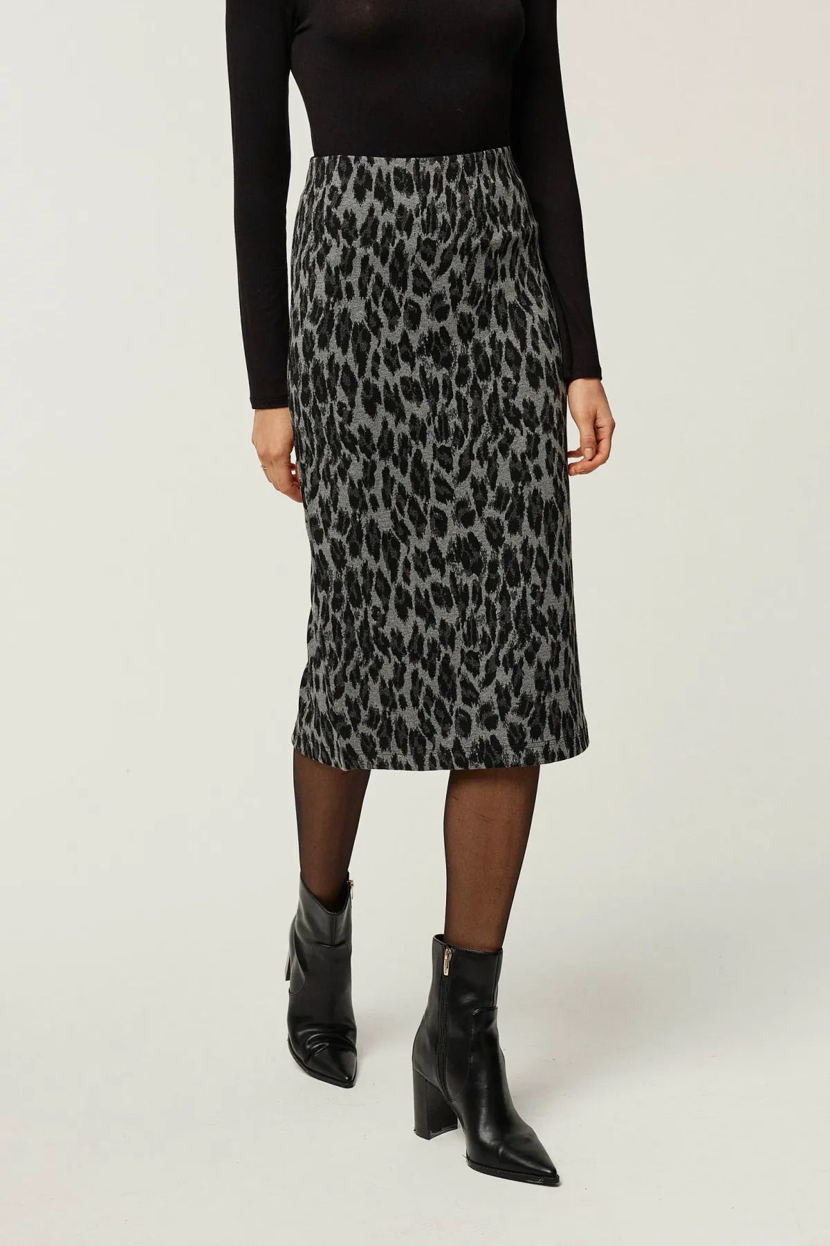 Hiccup-Slim Fit Leopard Patterned Midi Skirt 2
