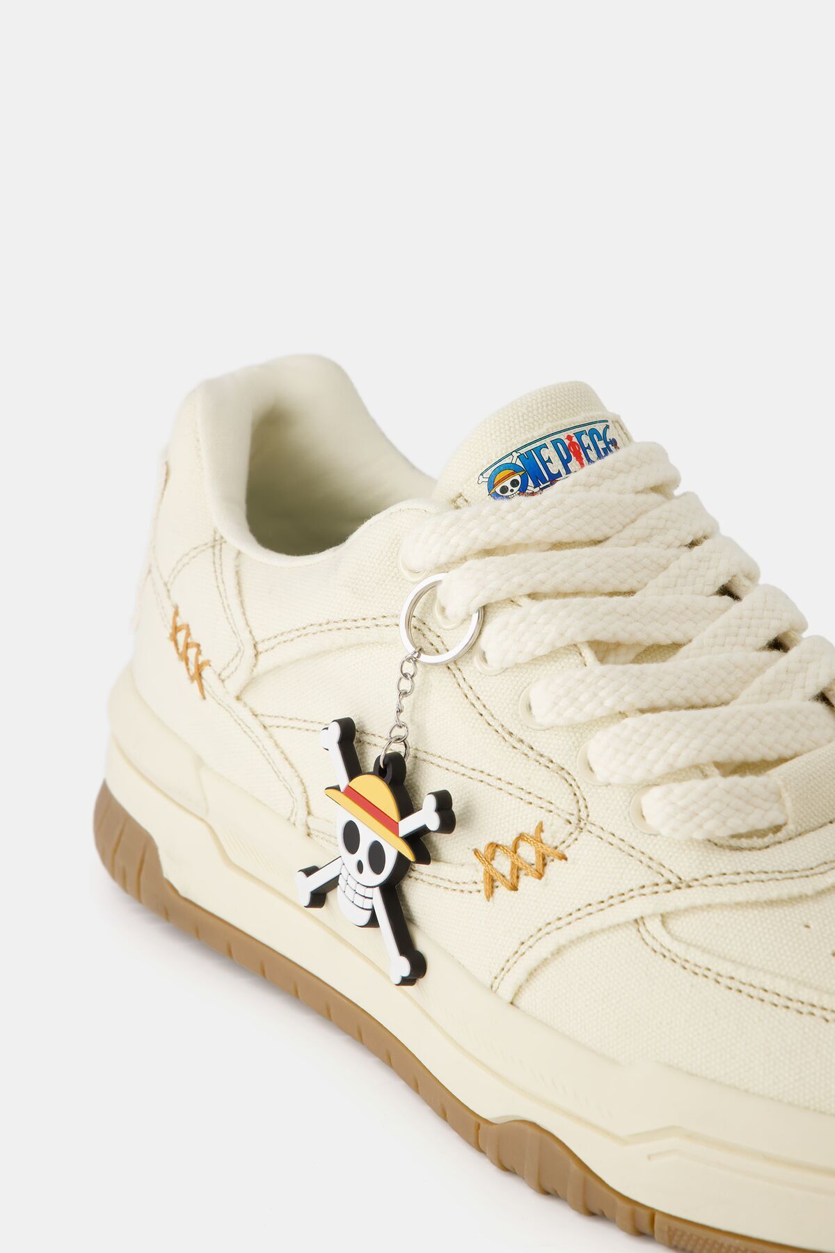 Bershka-One Piece Skater Sneakers with Keychain Detail 3