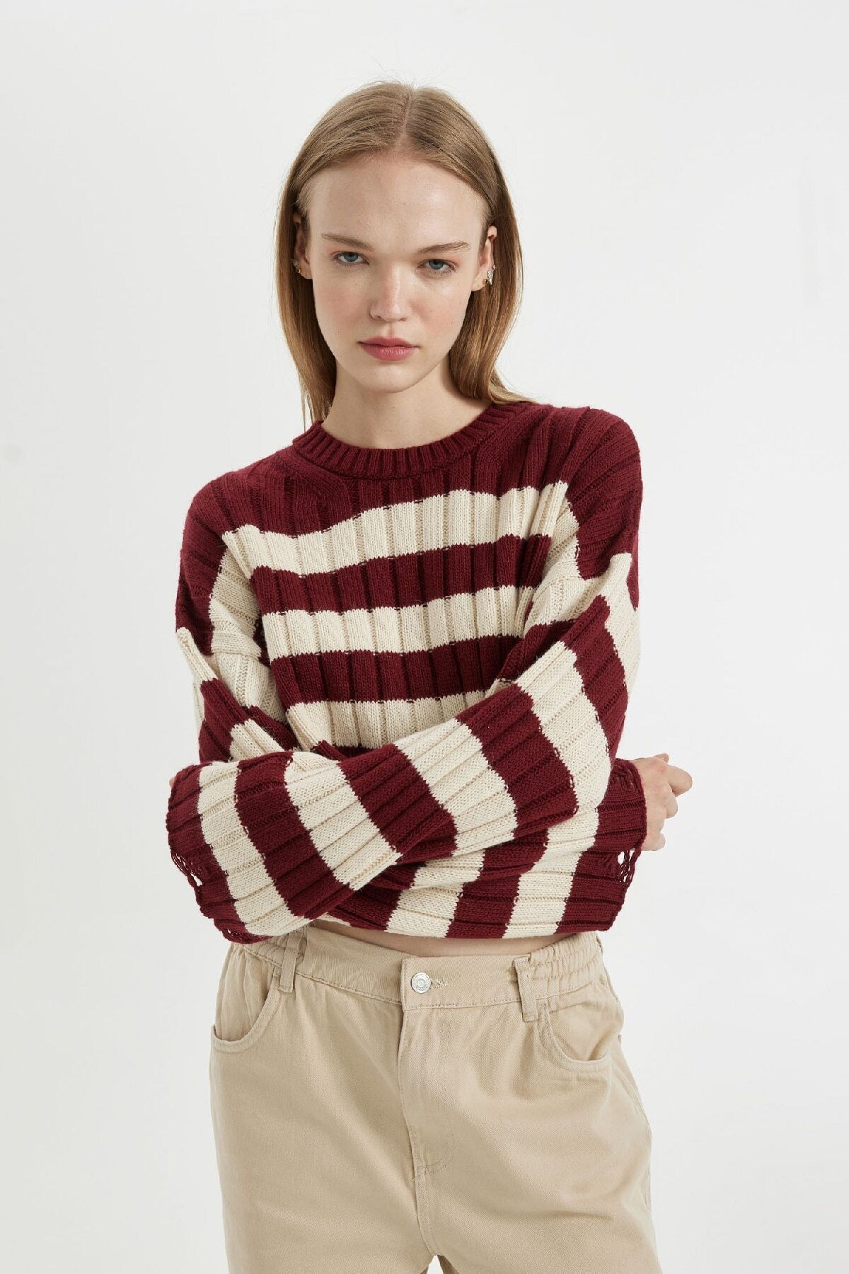 DeFacto-Regular Fit Striped Crew Neck Crop Knitwear Sweater A8152Ax24Wn 4