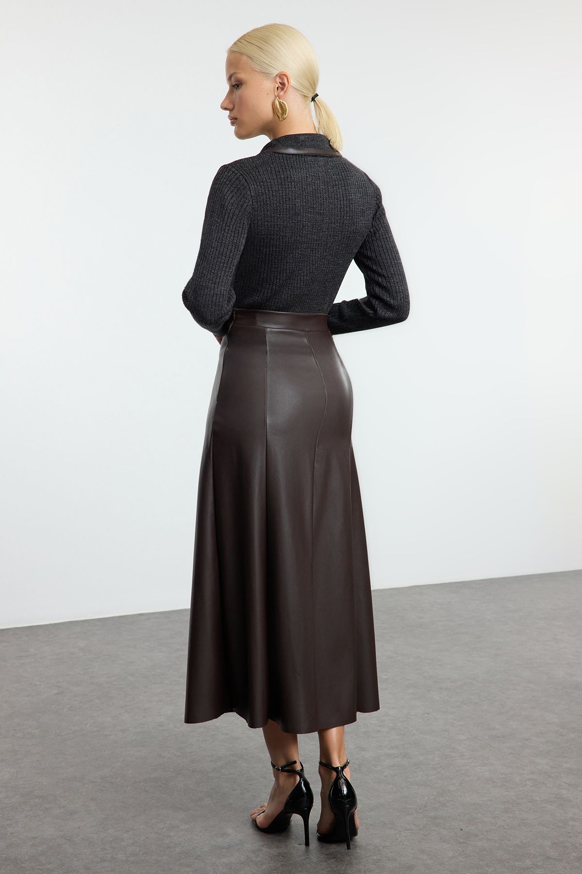 Trendyol Collection-Fusta maxi din piele artificială maro închis cu talie înaltă - TWOAW24ET00151 5