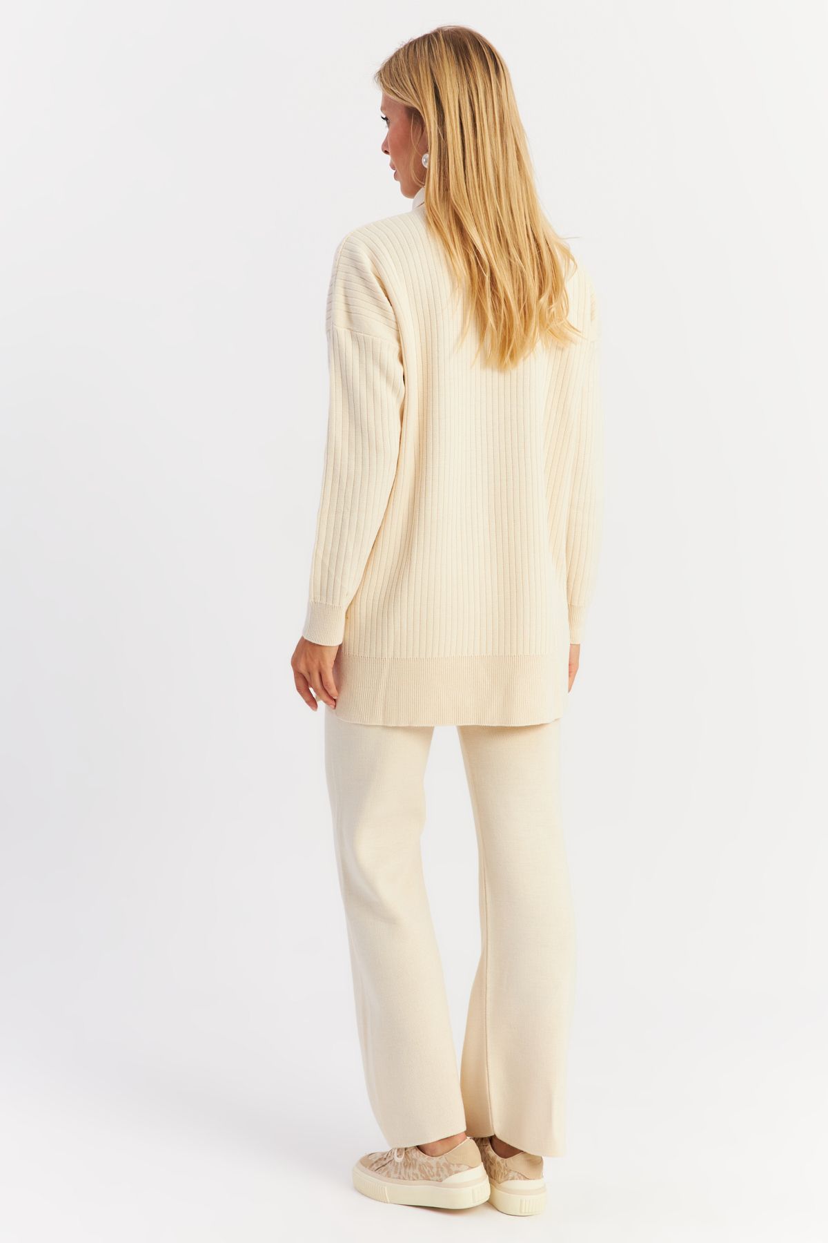 Cool & Sexy-Ecru Women's Knitwear Cardigan and Bottom Set - Pearl Buttoned Nuv26 10