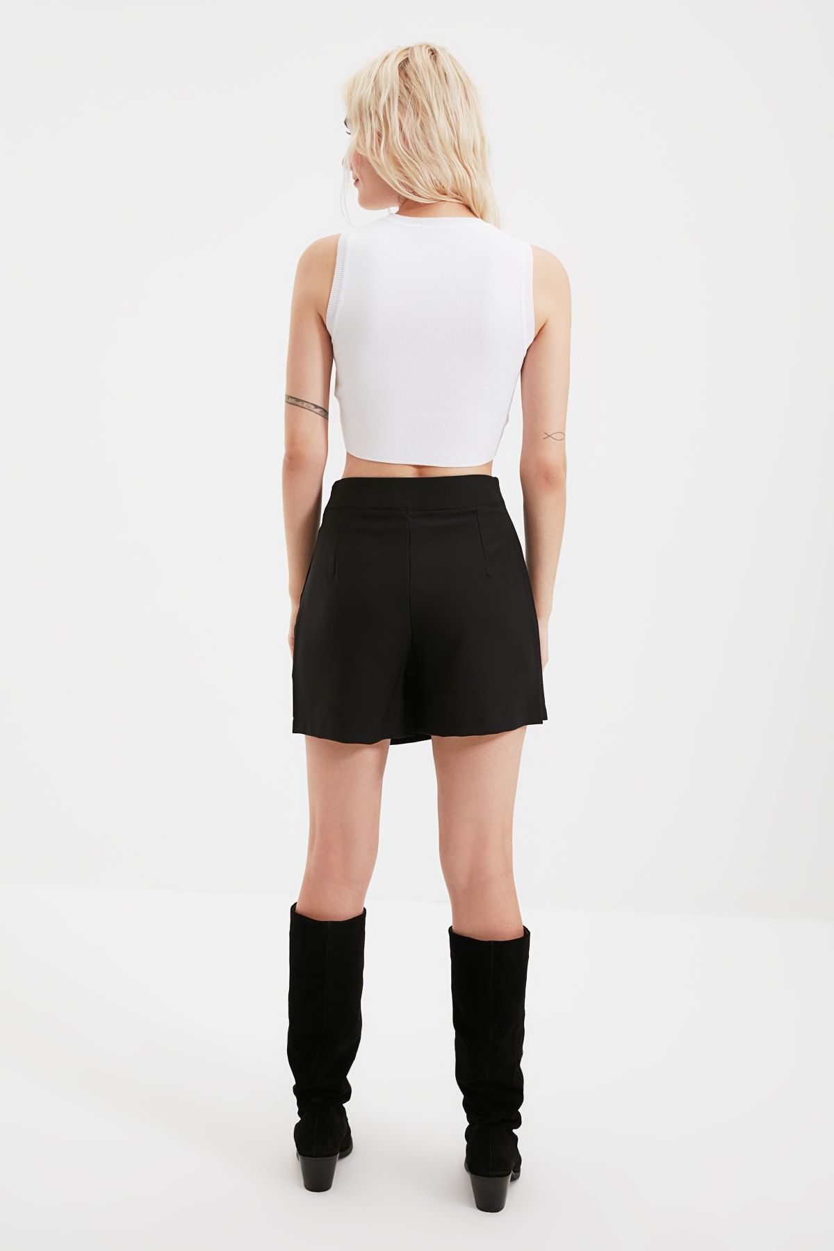 Trendyol Collection-Λεπτομερής υφασμένη φούστα με μαύρο κουμπί TCLAW19BY0045 4