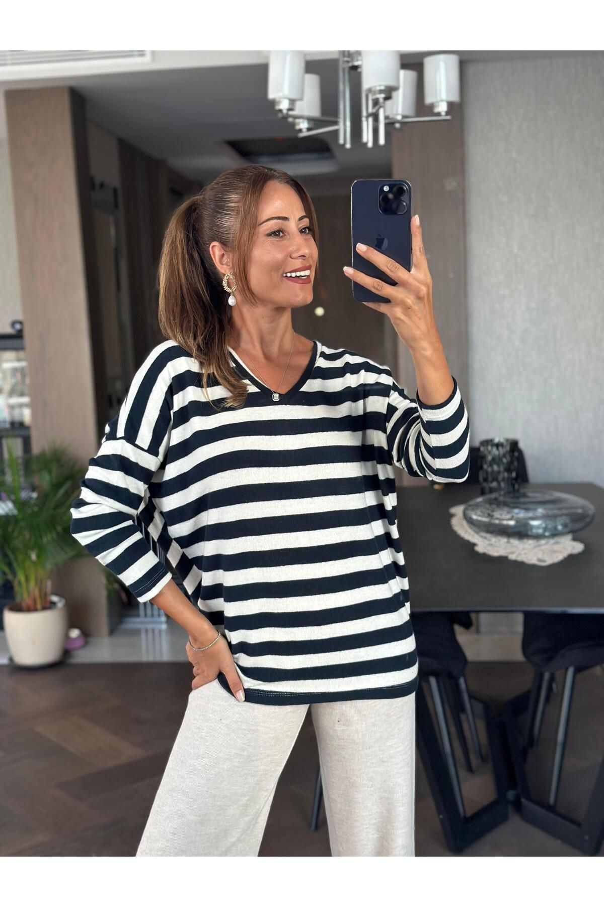 Forlady Butik Lacivert Çizgili V Yaka Uzun Kol Yumoş Kadın Bluz