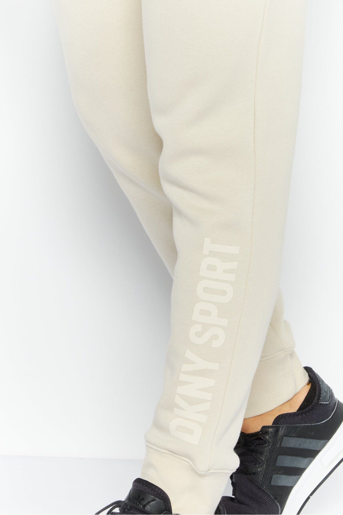 DKNY Sport-Men Sportswear Fit Brand Logo Walking Sweatpants, Oatmeal 3