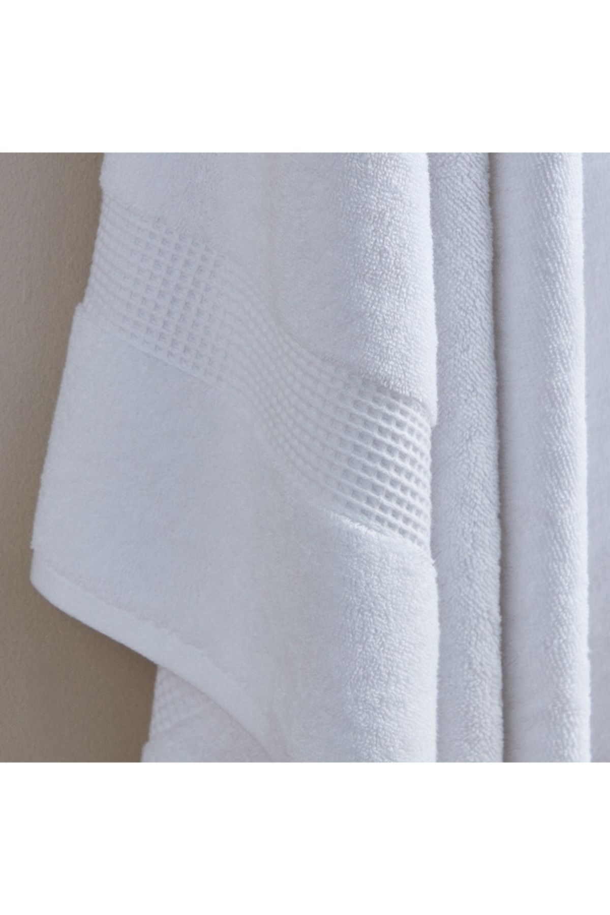 Home Box-White Haven Luxy Bliss Cotton Bath Towel - 75x150 cm 4