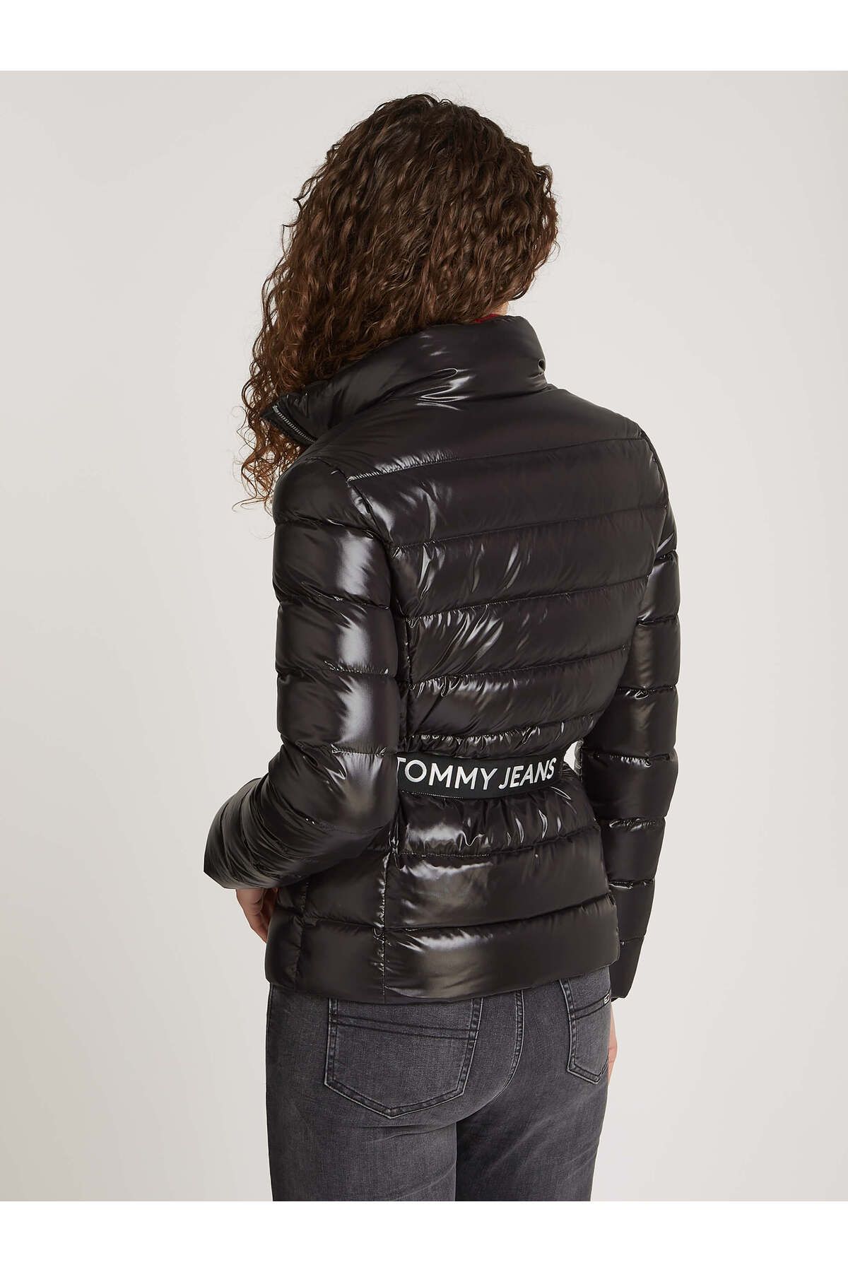 Tommy Hilfiger-Tjw Branded Belt Pufferjacke für Damen – stilvoll und bequem 2