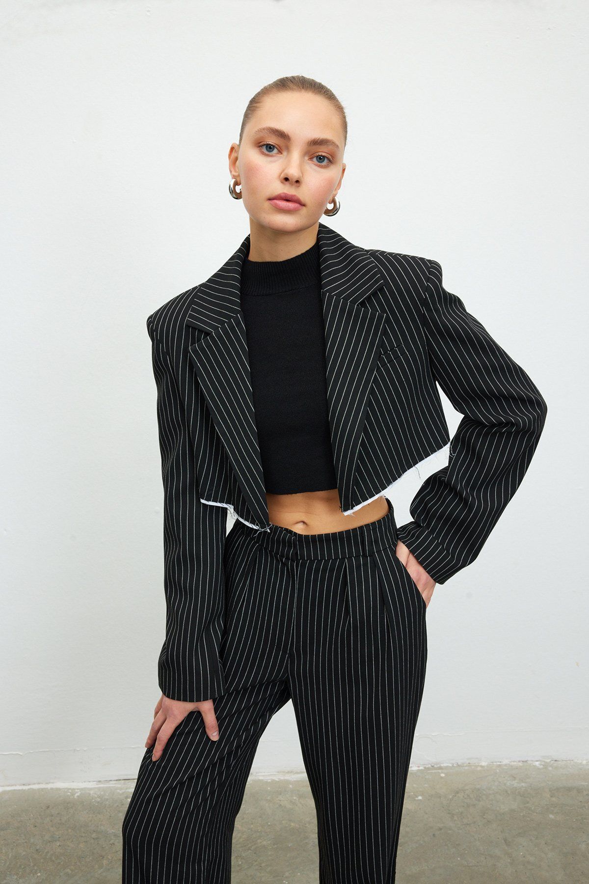 VATKALI-Ριγέ crop blazer 3