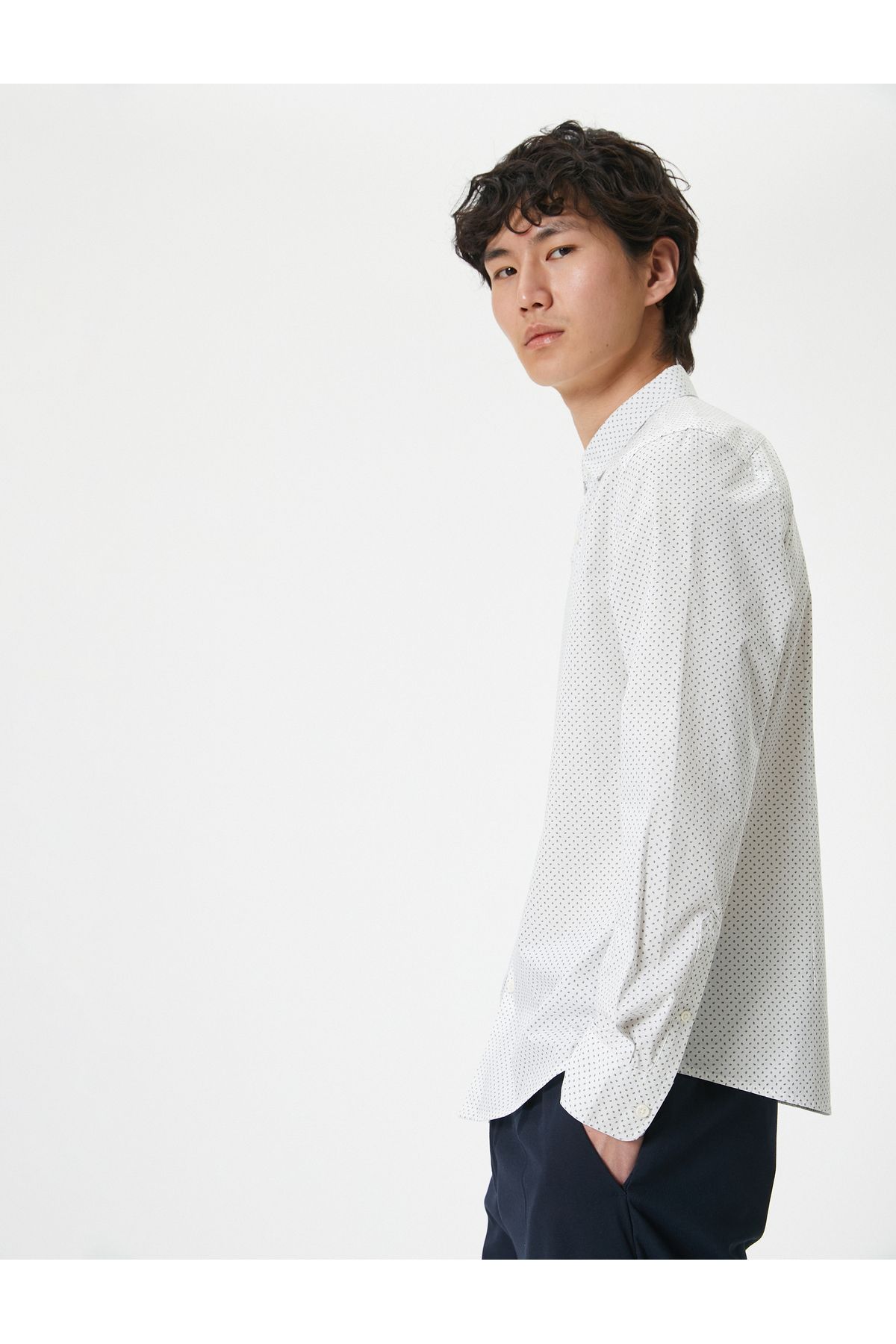 Koton Yeni Sezon Slim Fit Gömlek Yarım İtalyan Yaka Düğmeli Pamuklu