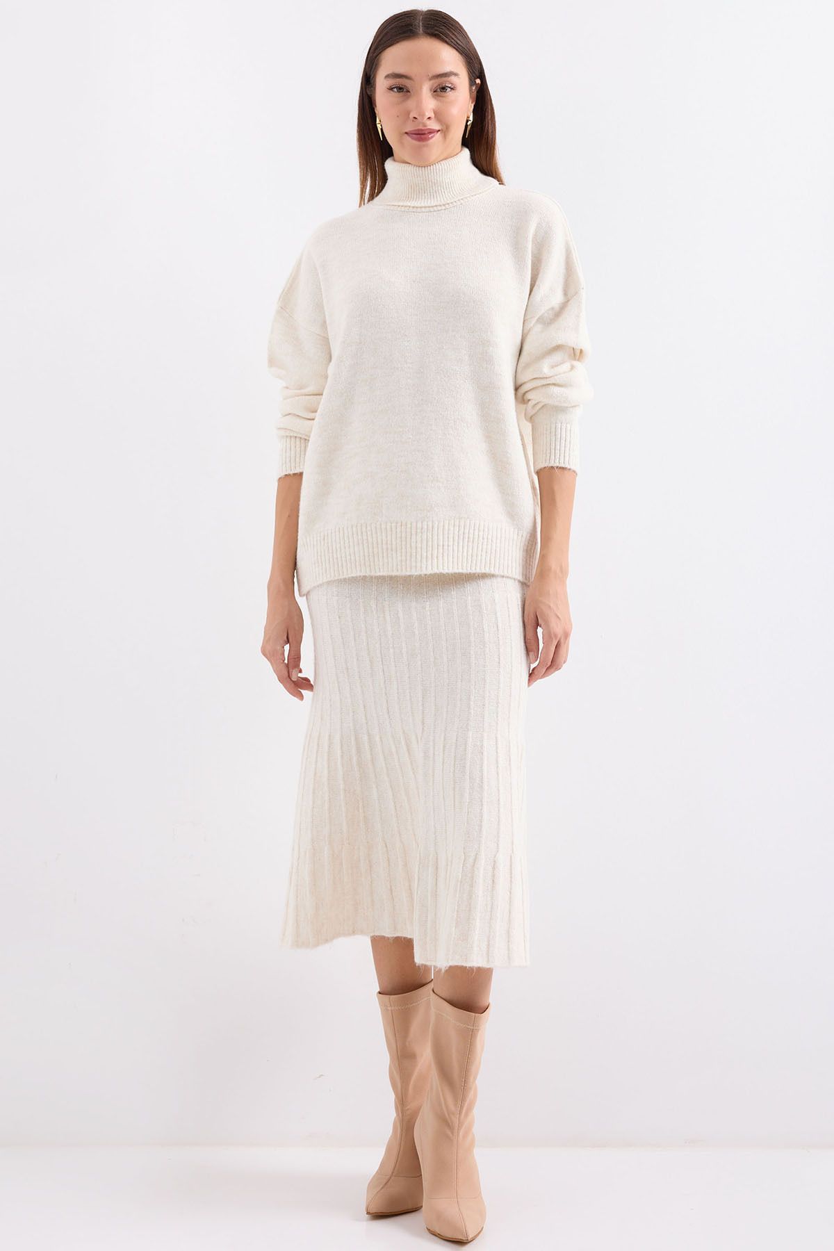 Bigdart-15892 Model Ecru Knitwear Sweater and Skirt Set 1