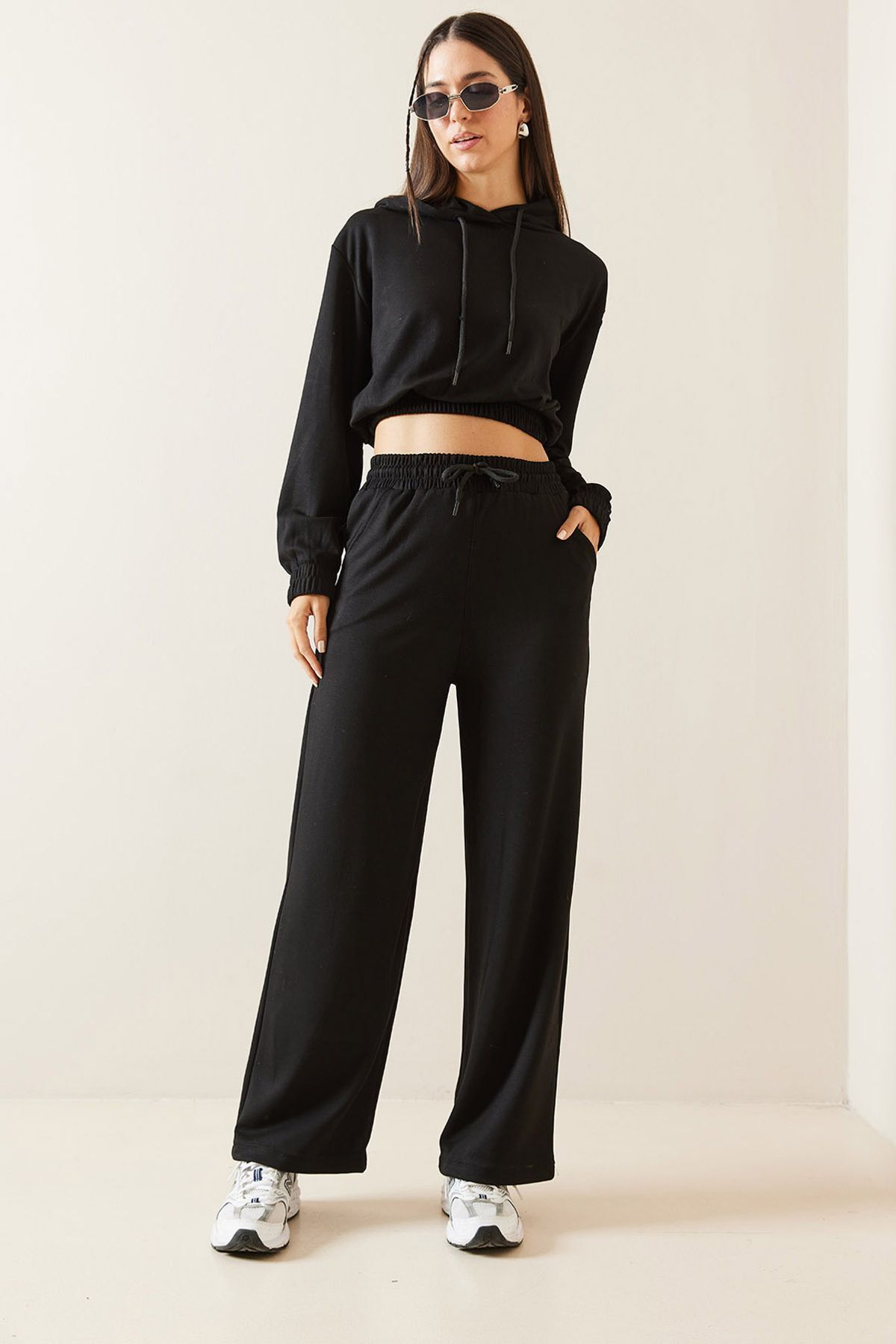 XHAN-Black High Waist Wide Leg Sweatpants 5Kxk8-48971-02 5