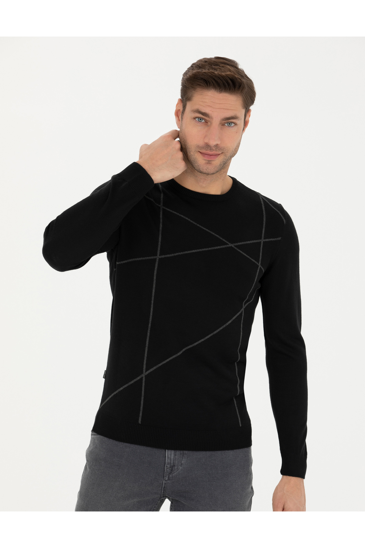 پیر کاردین ژاکت بافتنی پشمی یقه گرد مشکی اسلیم فیت مدل 50278028-VR046