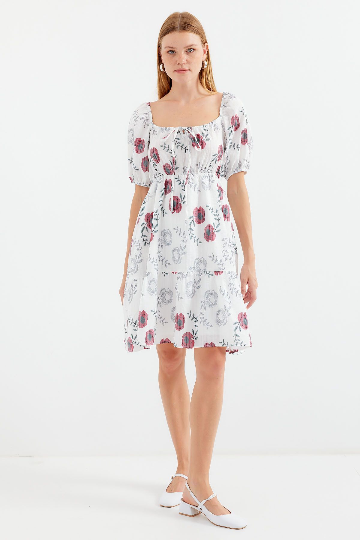 Bigdart-Gemustertes ausgestelltes Minikleid in Ecru, Modell 2508 3