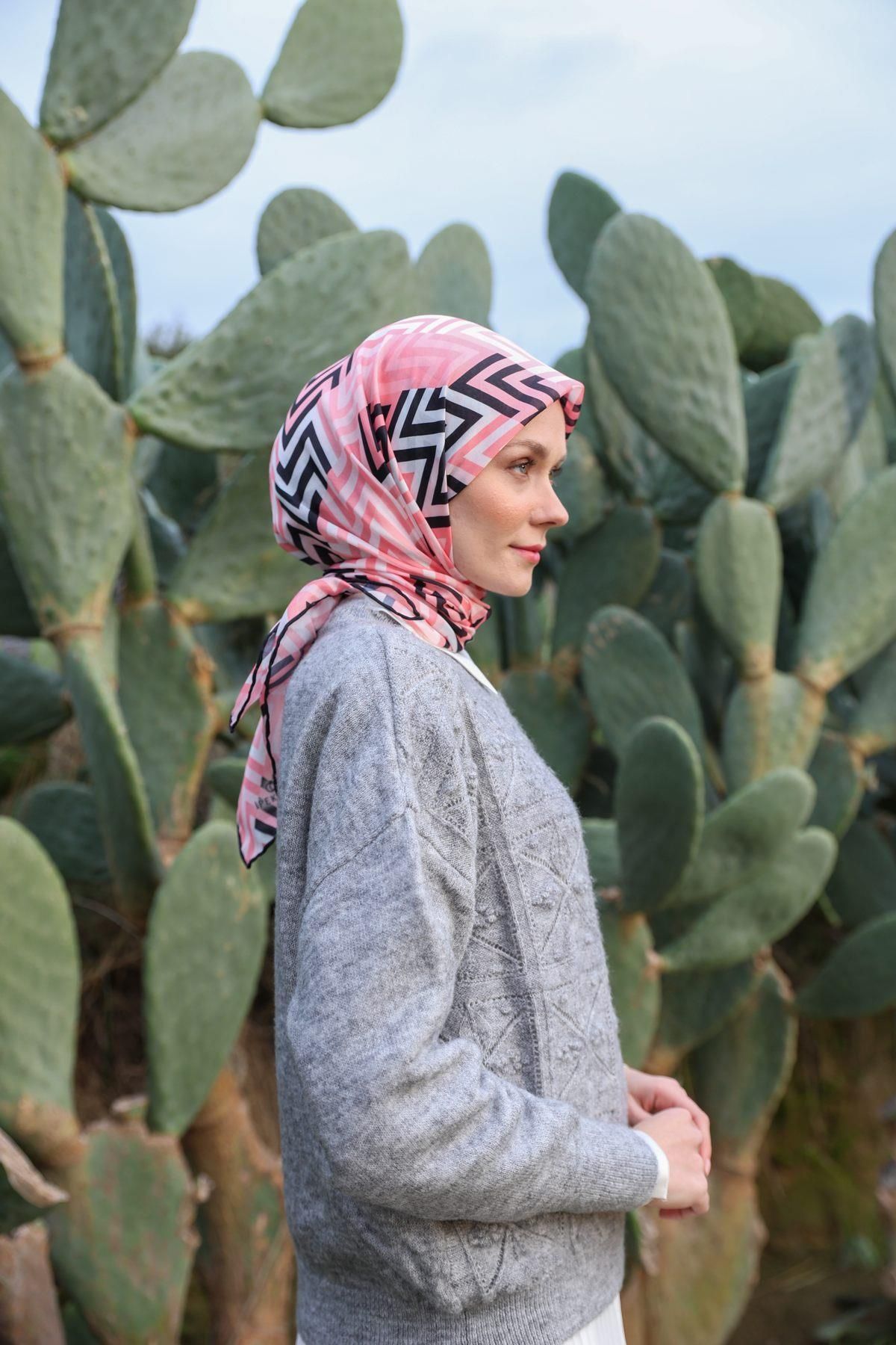İpekhan-LunaLiner Pattern Soft Scarf Black Pink 1166-12 2