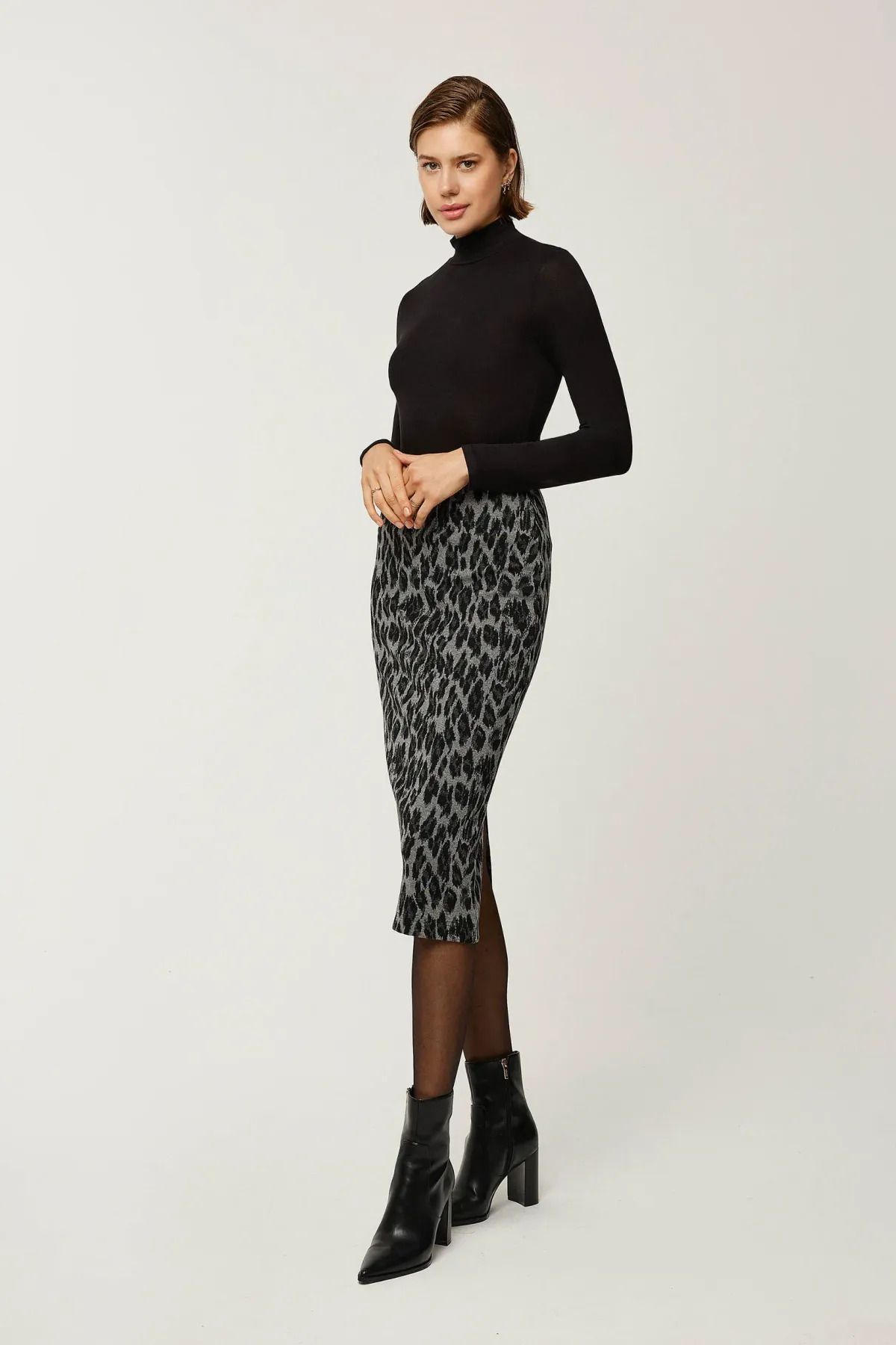 complete the look image