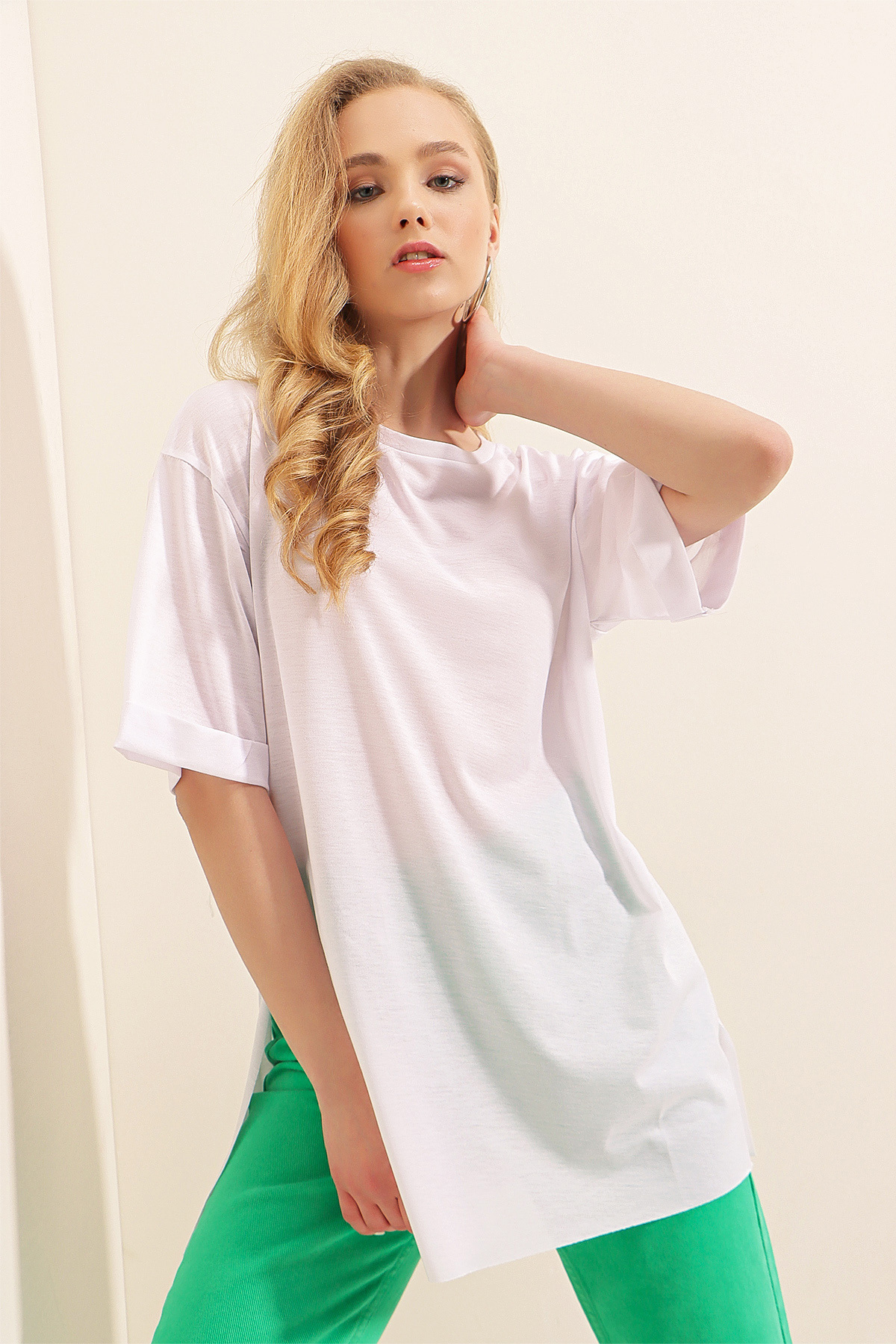 Bigdart-4123 T-shirt oversize z rozcięciem - biały 4