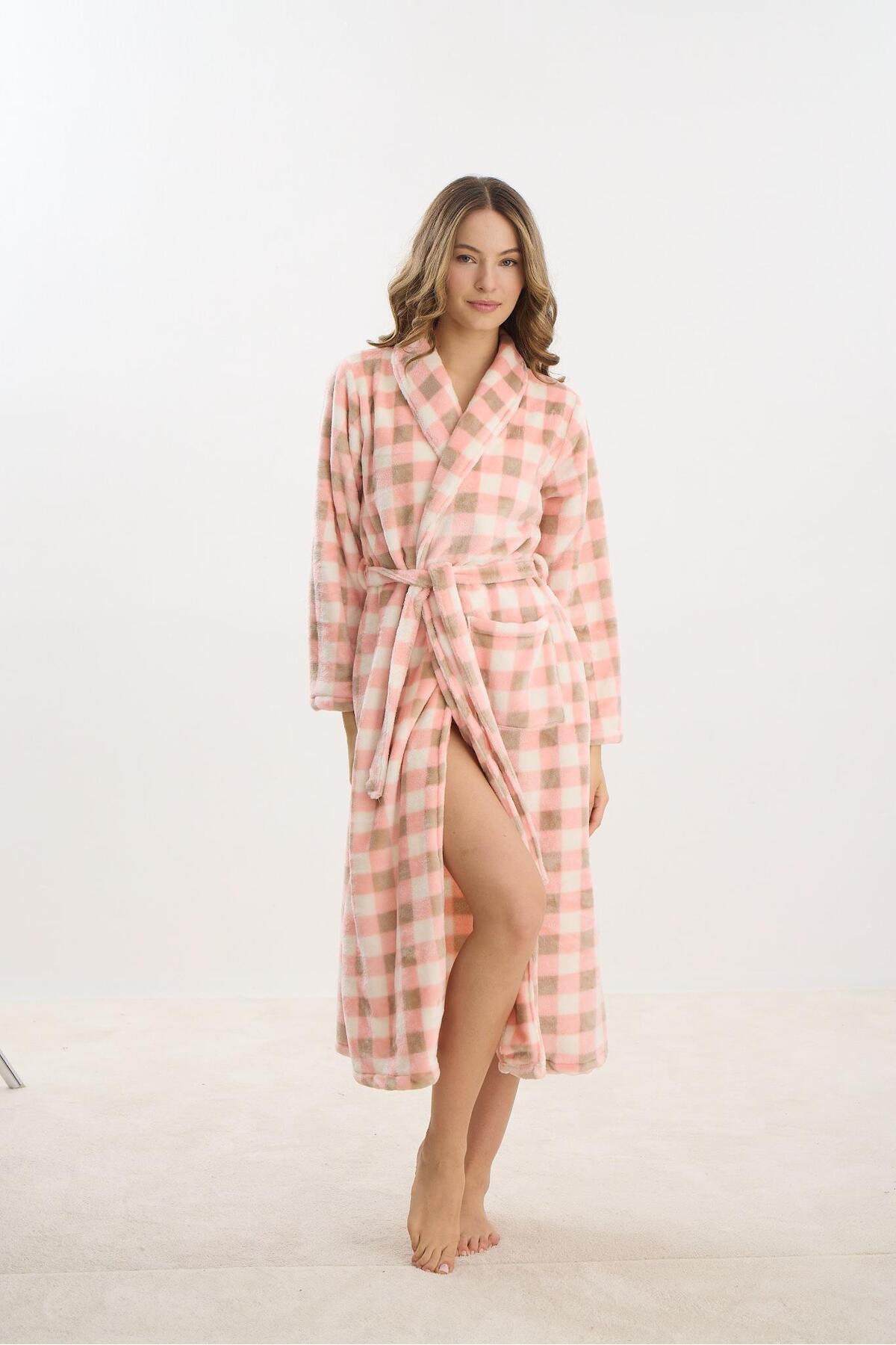 Women's Long Supersoft Pink Robe C5T8N2O61