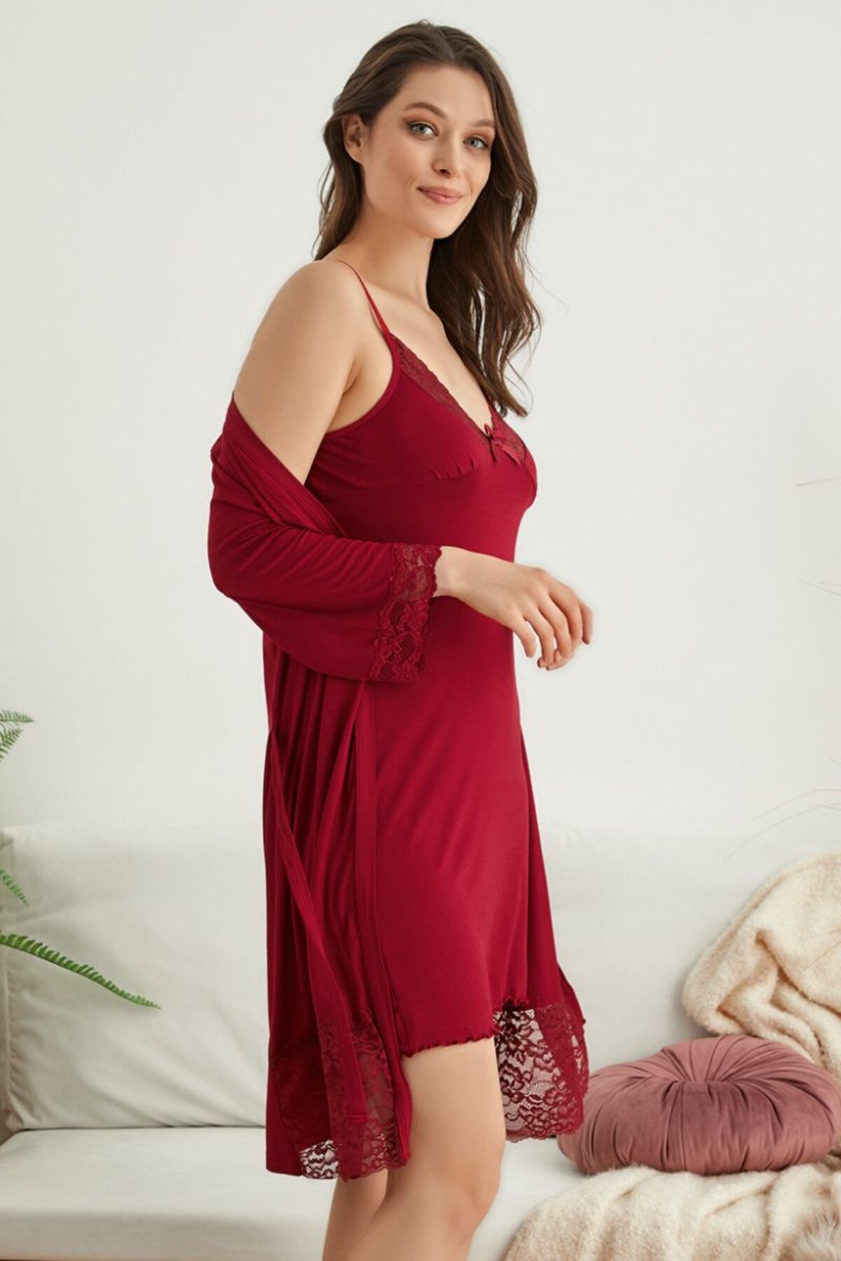 noyalux-Women's Viscose Fabric Adjustable Rope Strap V-Neck Lace Detailed Dressing Gown Set - Claret Red 1