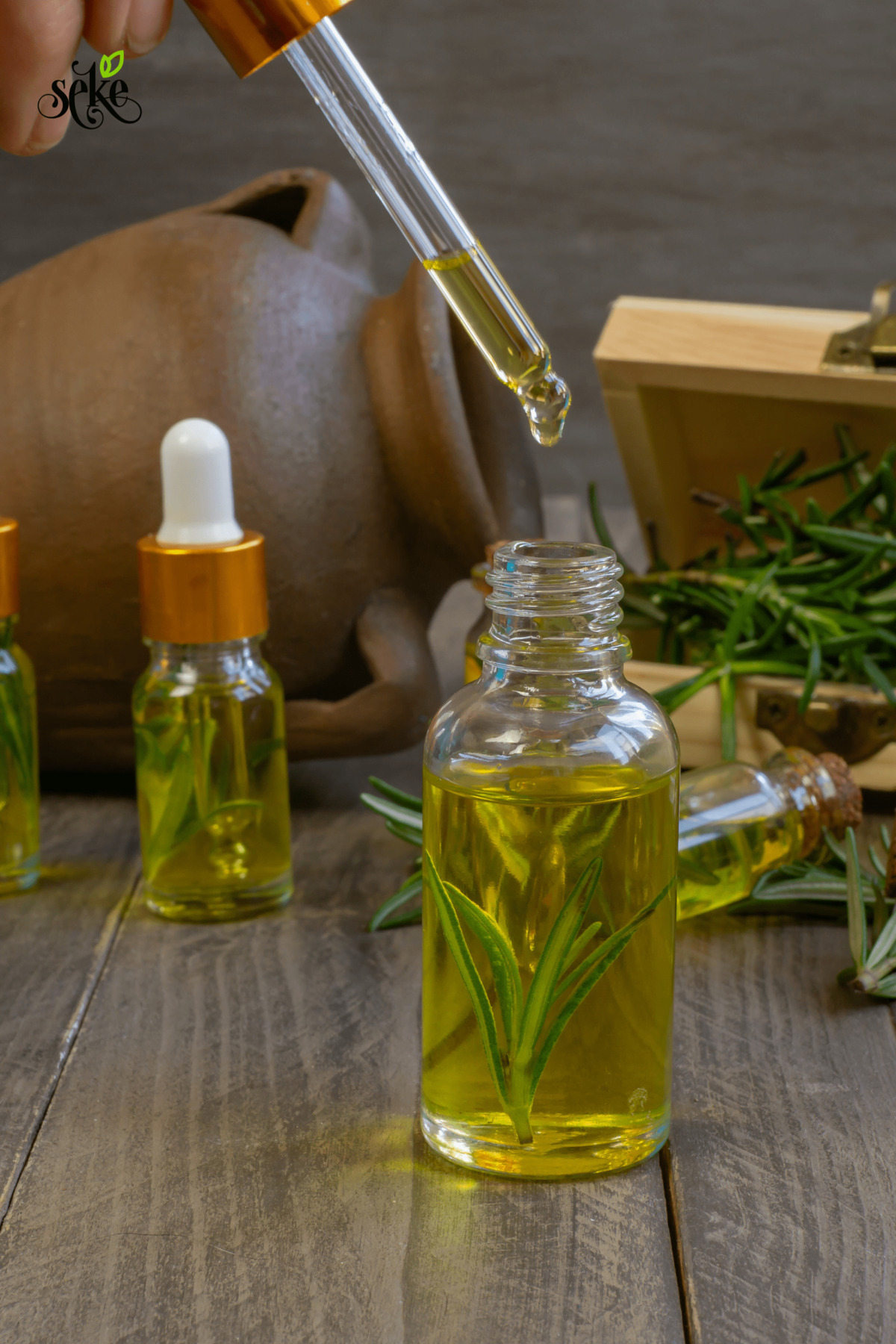 SEKE-Pure Rosemary Oil Glass Bottle with Dropper 3
