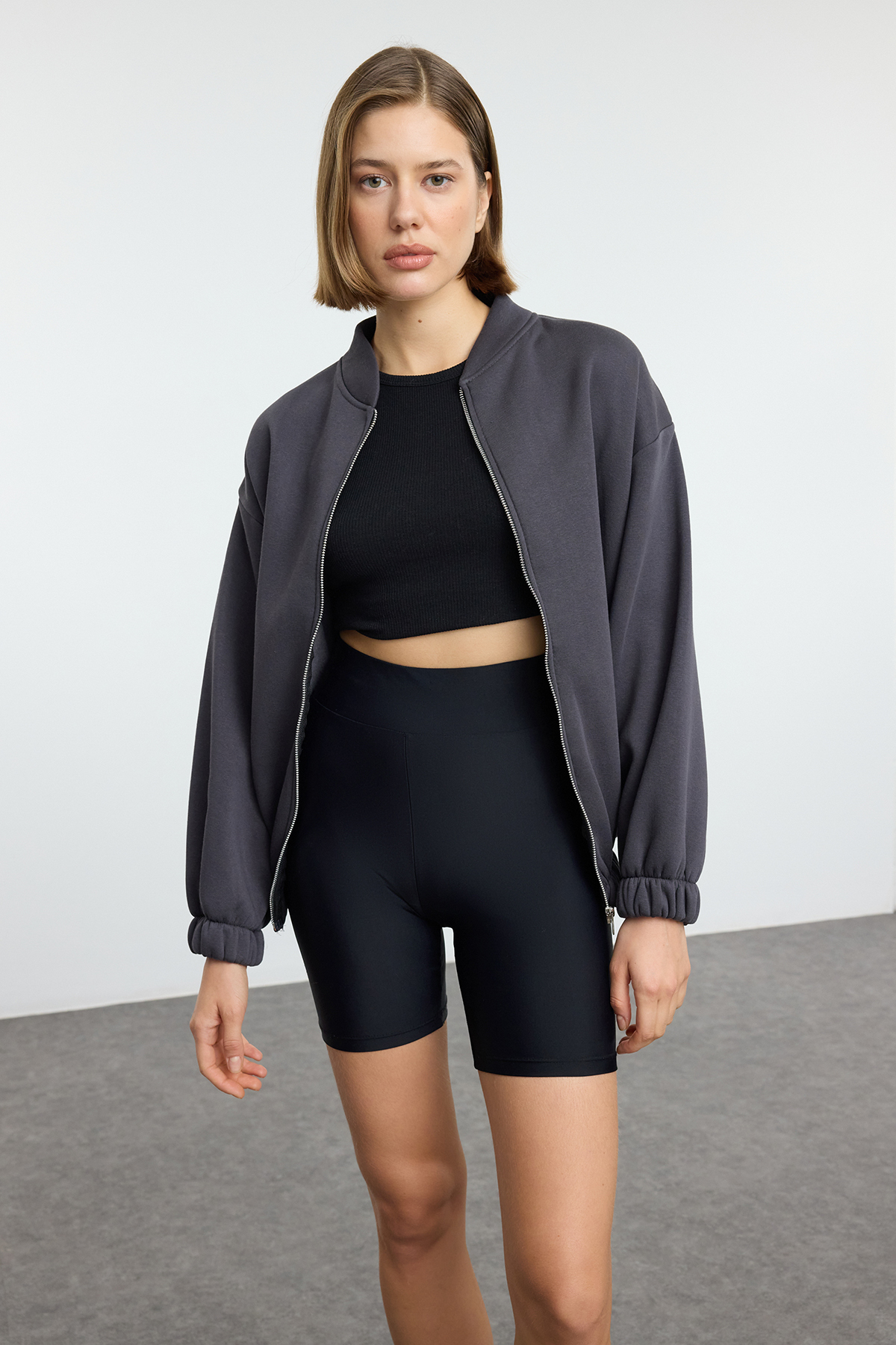 Trendyolmilla  Antrasit Fermuarlı Oversize/Geniş Kalıp Kalın İçi Polarlı Örme Sweatshirt TWOAW25SW00122 - Görsel 2