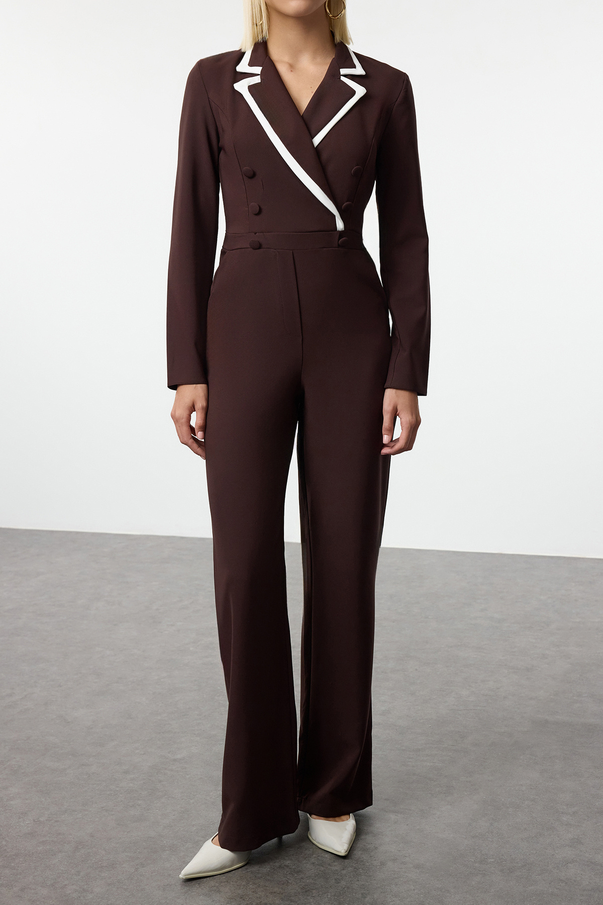 Trendyol Collection-Tkaný hnědý overal – s knoflíkem, TWOAW22TU0238 4