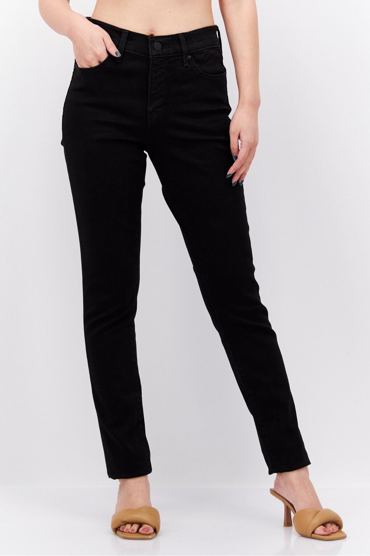 Levi's-Women Skinny Fit Solid Stretchable Chino Pant, Black 1