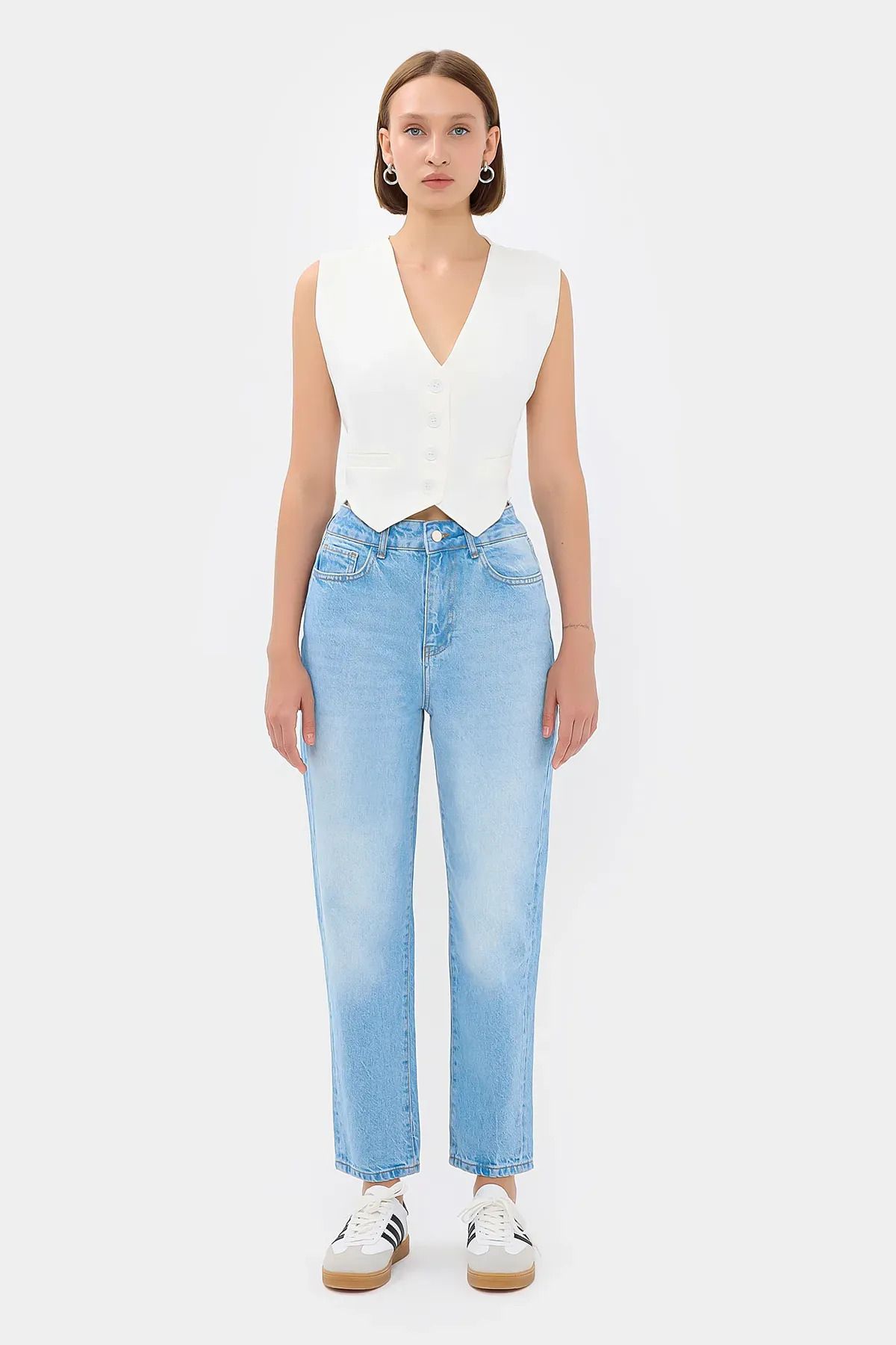 Hiccup-V-Neck Sleeveless Vest - Buttoned 2
