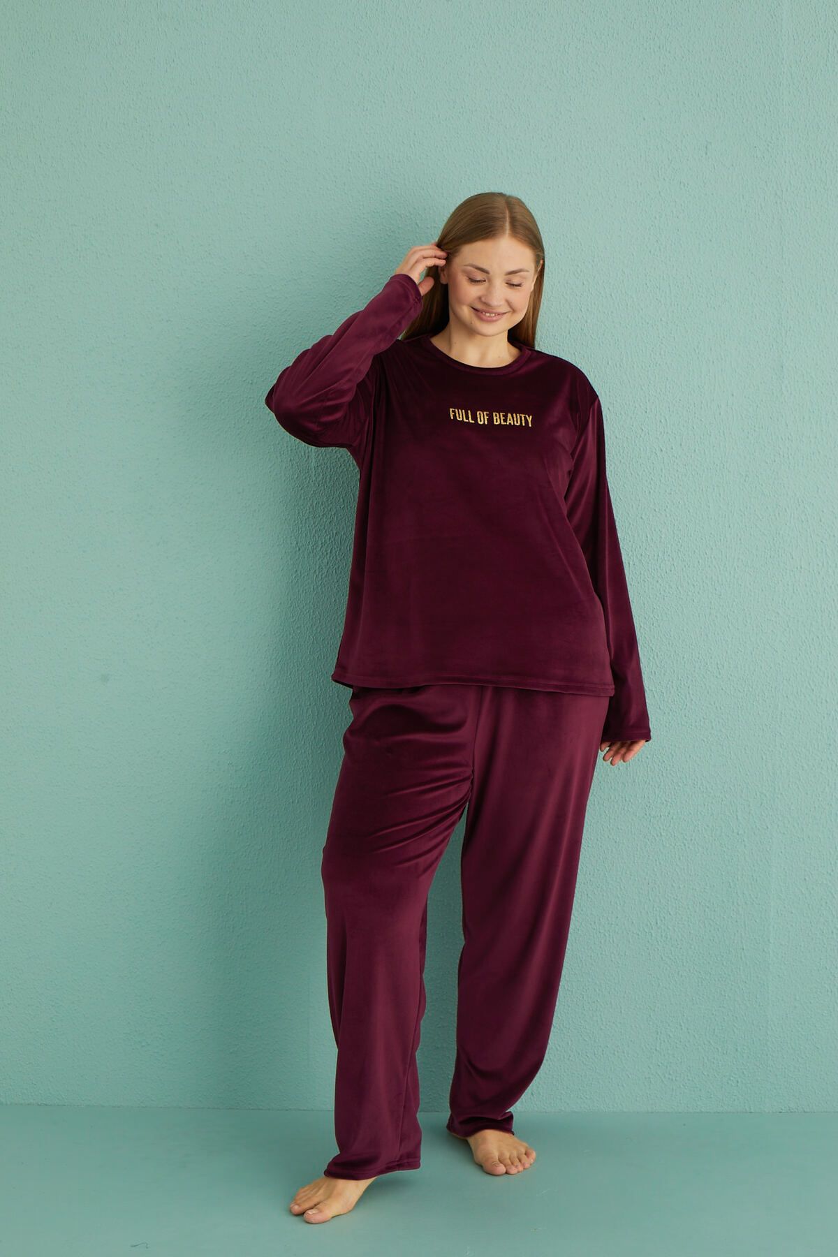 MEBA-Women's Velvet Text Printed Plus Size Pajama Set 5