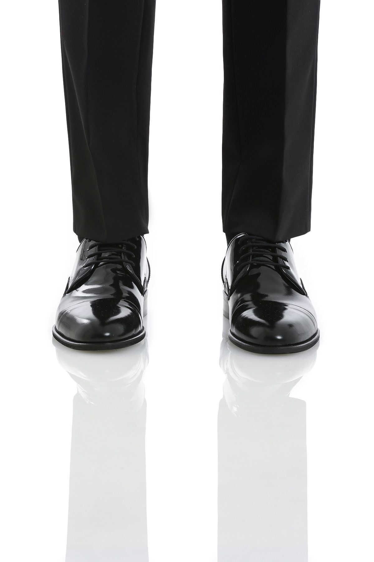 حاتم اوغلو کفش‌های چرمی کلاسیک مشکی بنددار