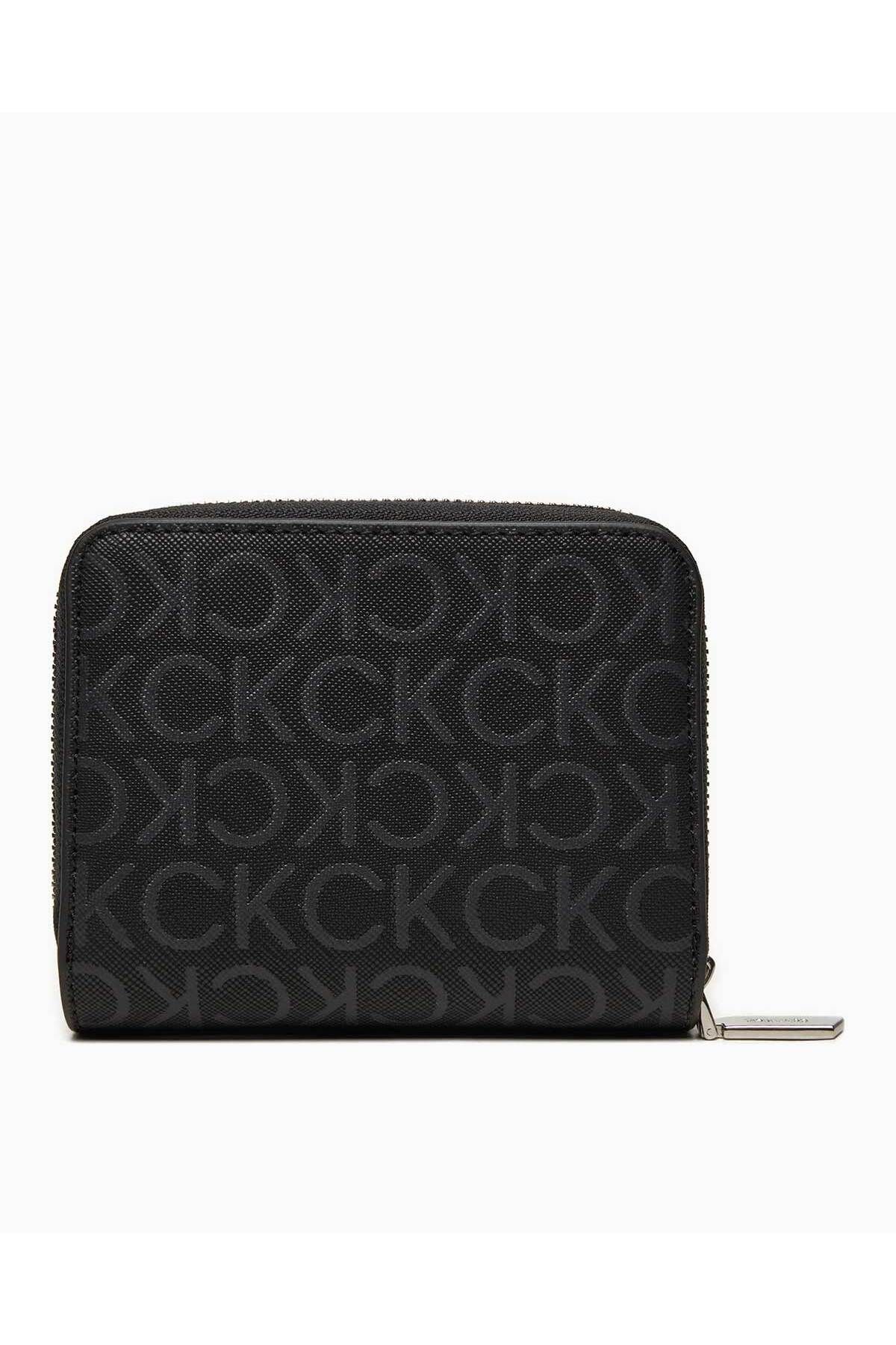 Calvin Klein-محفظة Must Zip Around Monogram المطبوعة 2