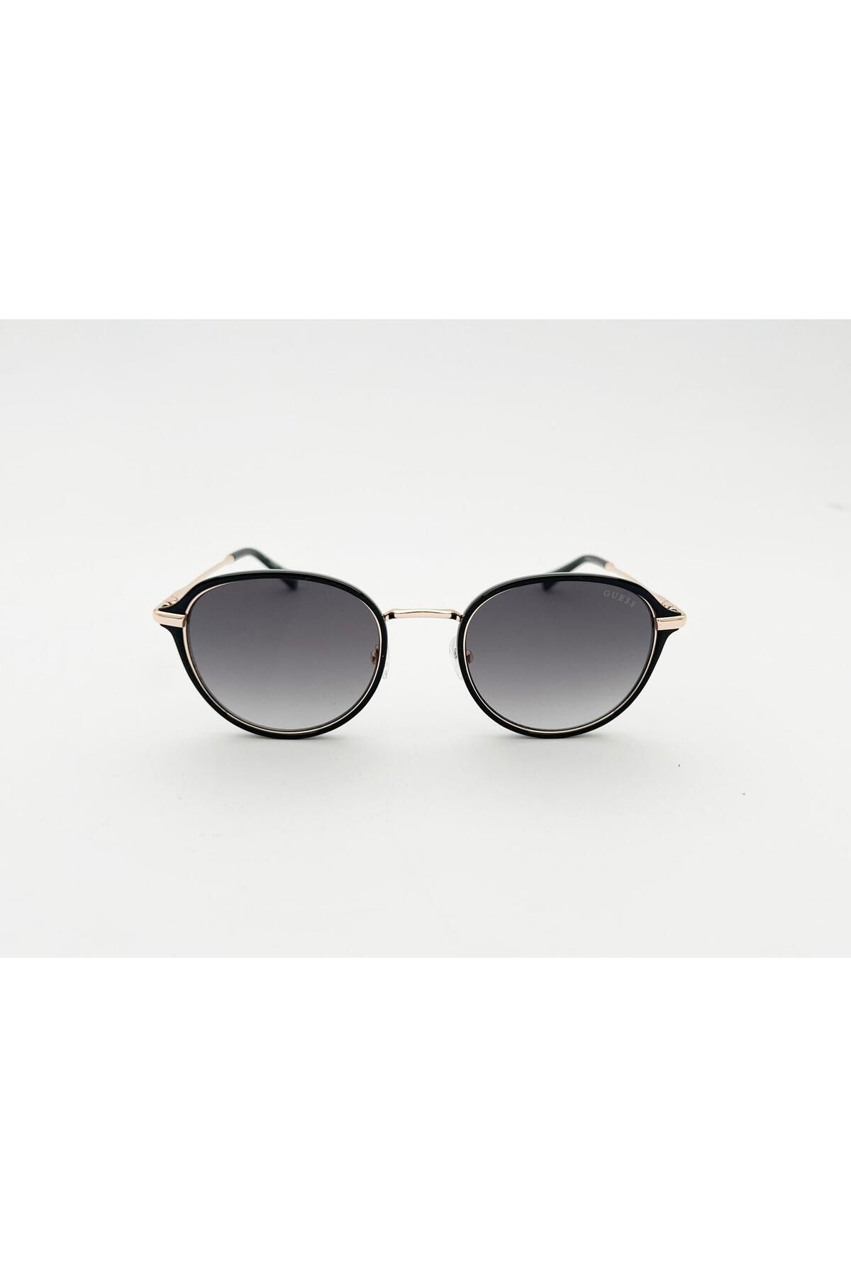 Guess-00068 01b 53 موديل نظارات شمسية للجنسين 2