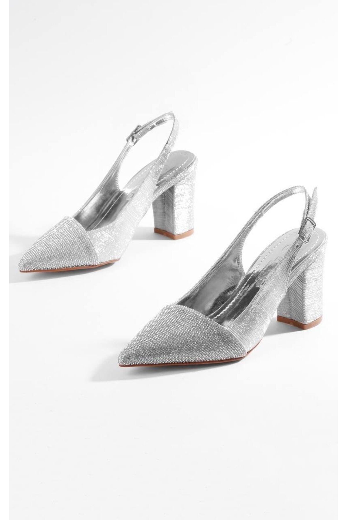Paris Shoes-حذاء نسائي فضي من مادة TPU للسهرة 4
