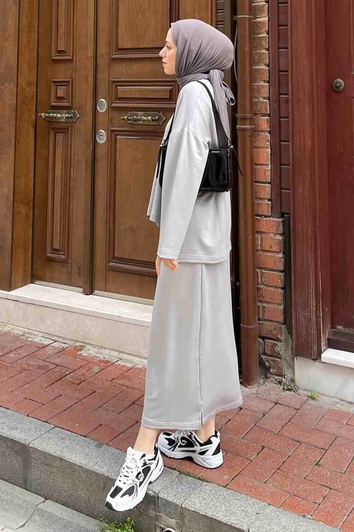 https://cdn.dsmcdn.com/ty1571/prod/QC/20240925/11/c0d79c43-4ce8-3529-8a9c-ef516b3b2353/1_org_zoom.jpg
