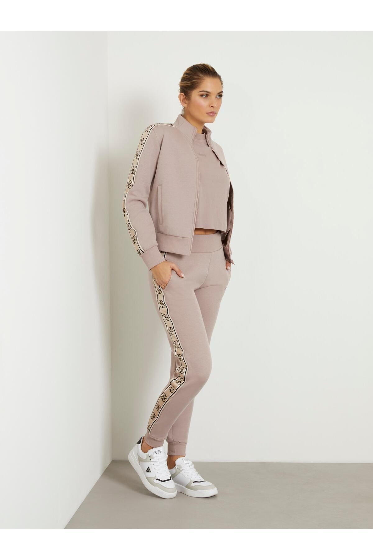 Guess-Pantaloni de trening Britney pentru femei Active Regular Fit 2
