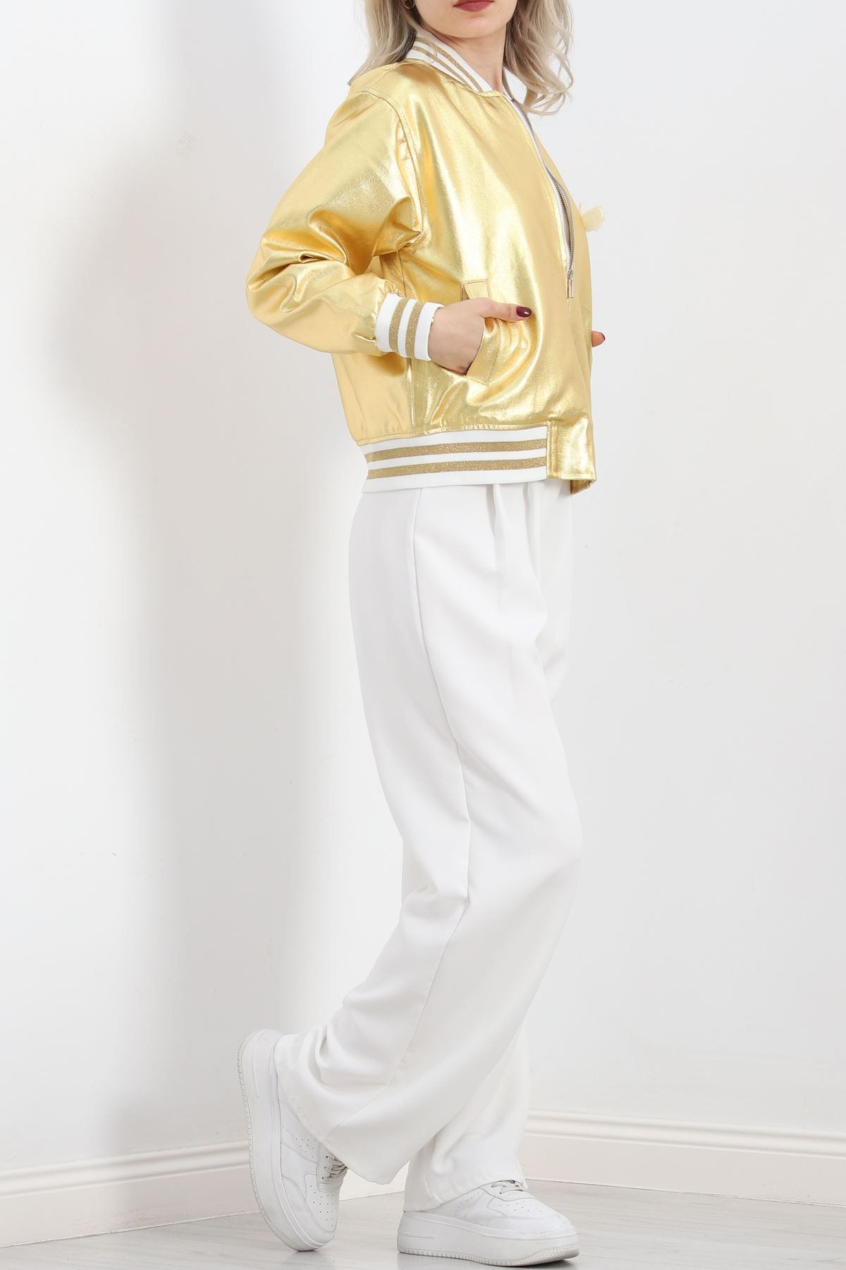 ZANBUTİK-Gold Foil Bomber Jacket - 2614.1367. 4