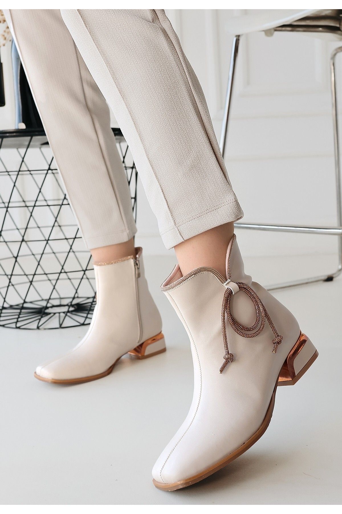 Afrodit-Beige Leather Heeled Boots 1