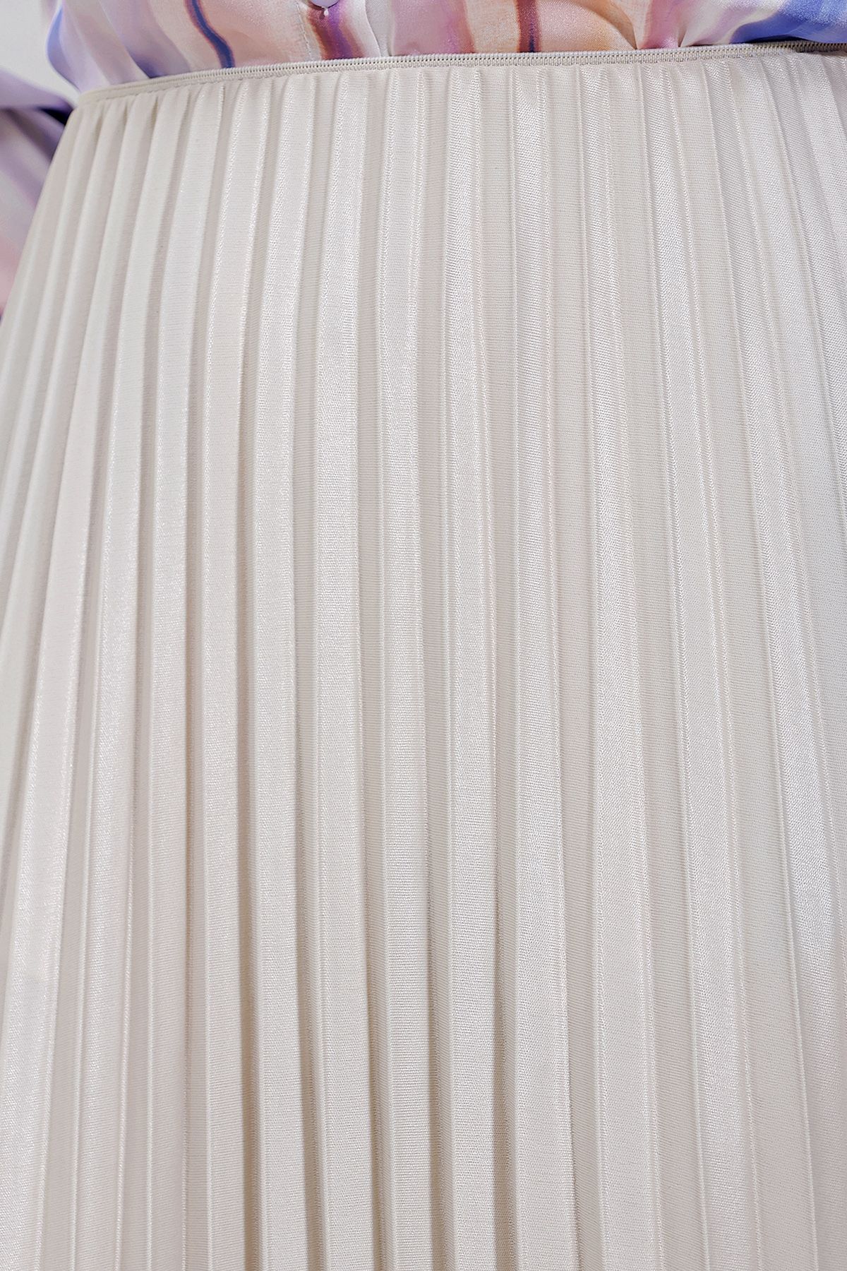 Bigdart-8009 Leather Look Pleated Skirt - Cream 5