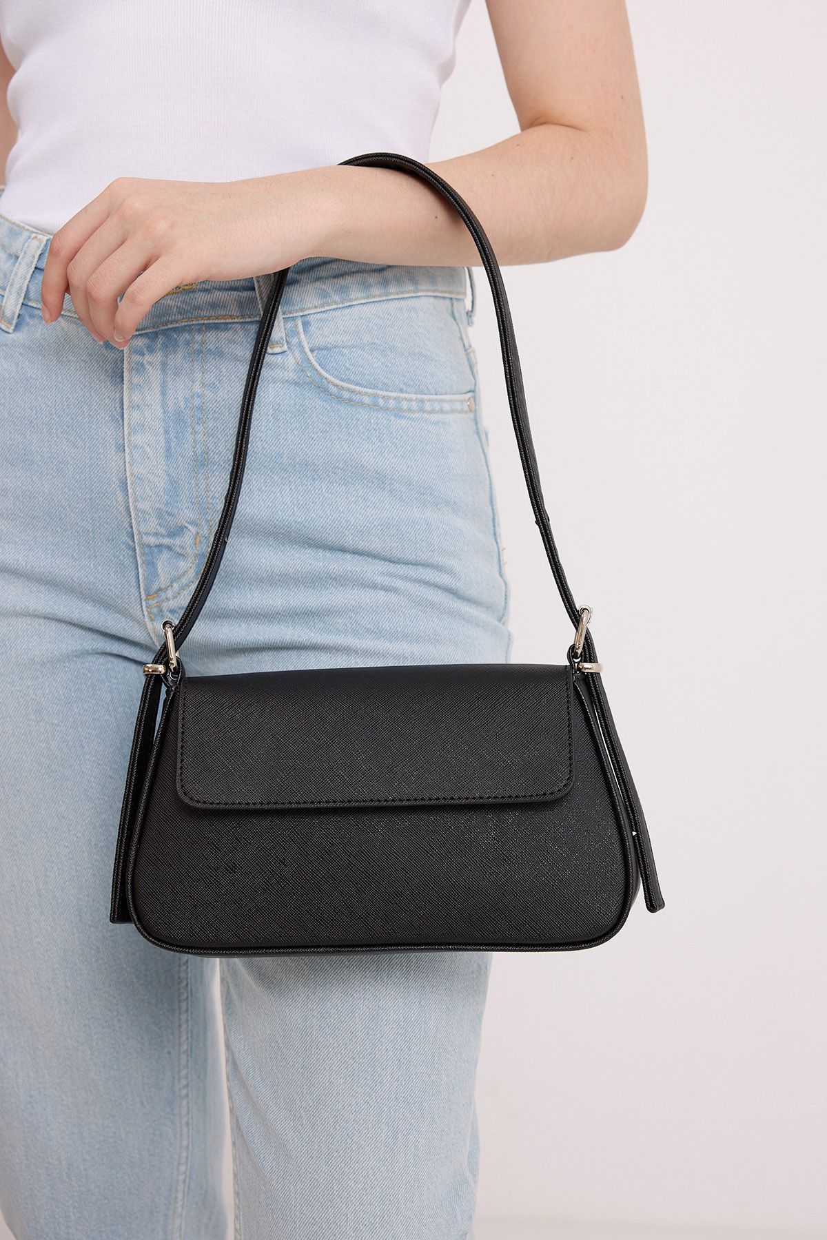 Bigdart-Baguette-Tasche für Damen mit schwarzem Deckel -010169 2