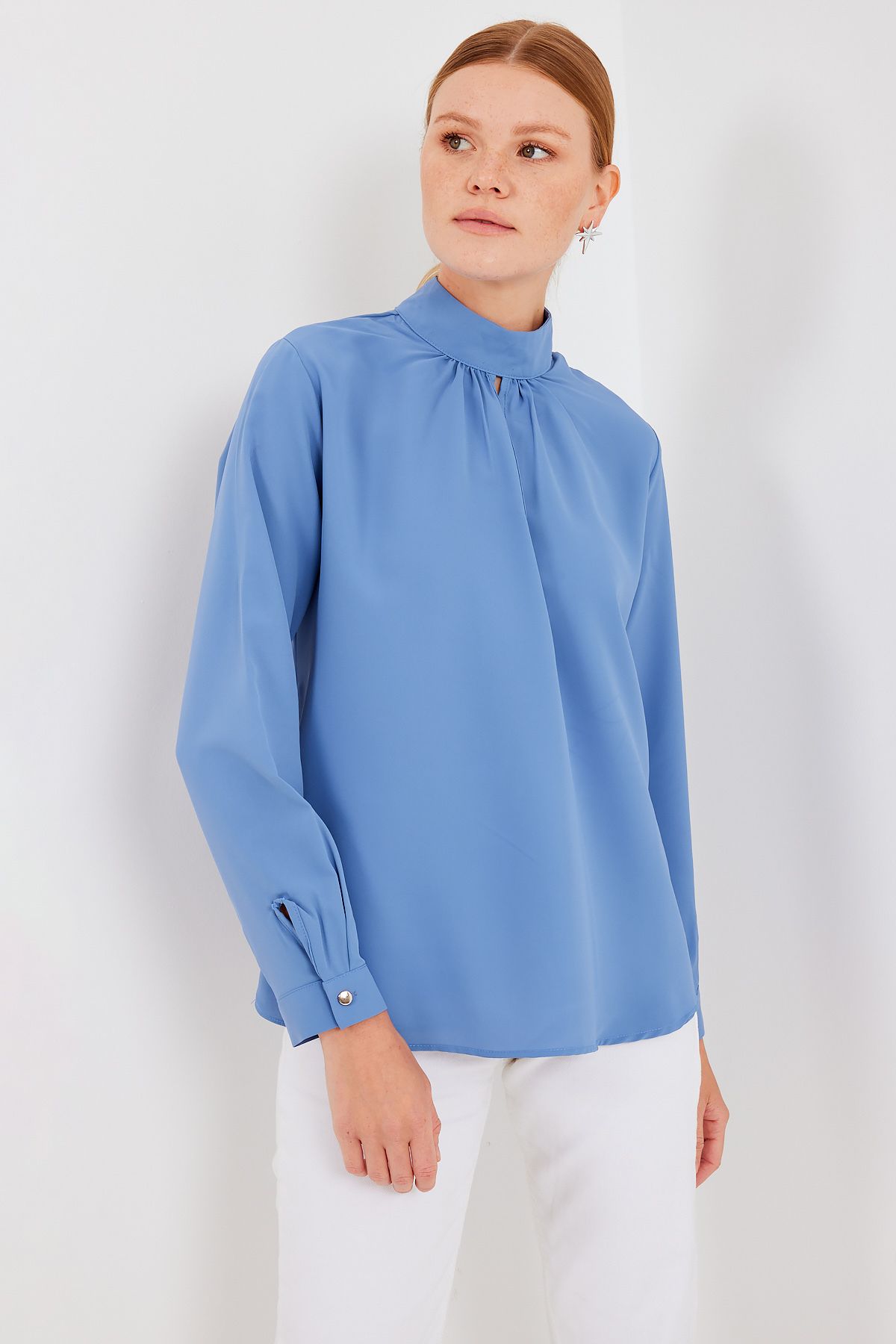 Bigdart-0418 Indigo Blouse - Window Detail 3