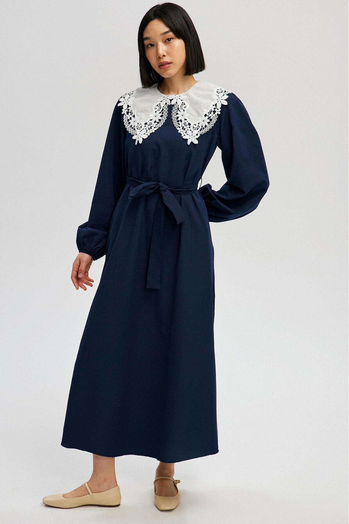 Touché Privé-LACE COLLAR DETAILED POPLIN DRESS 1