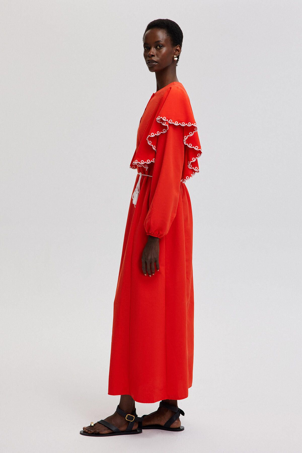 Touché Privé-Kleid - Stickerei detailliert 3