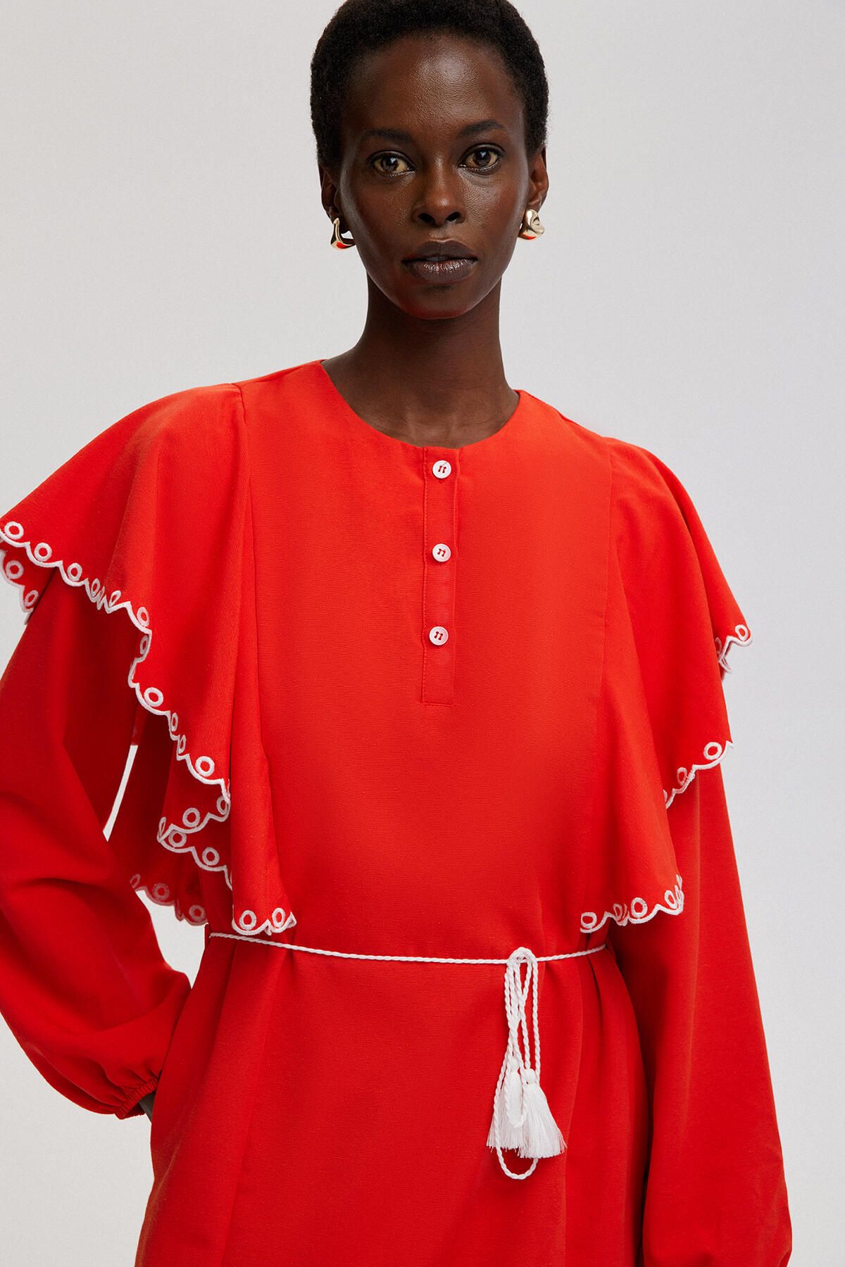 Touché Privé-Kleid - Stickerei detailliert 5