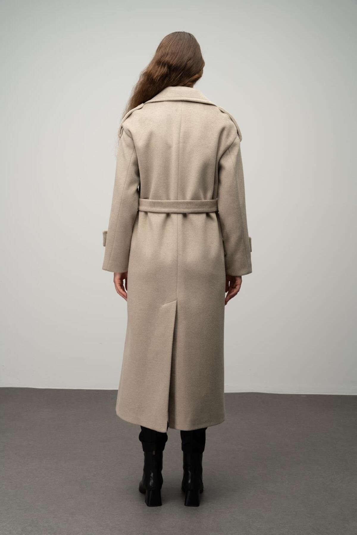 Olcay-Oversize'owy dwurzędowy płaszcz - niski rękaw i ozdobny pagony, STONE 3062 8
