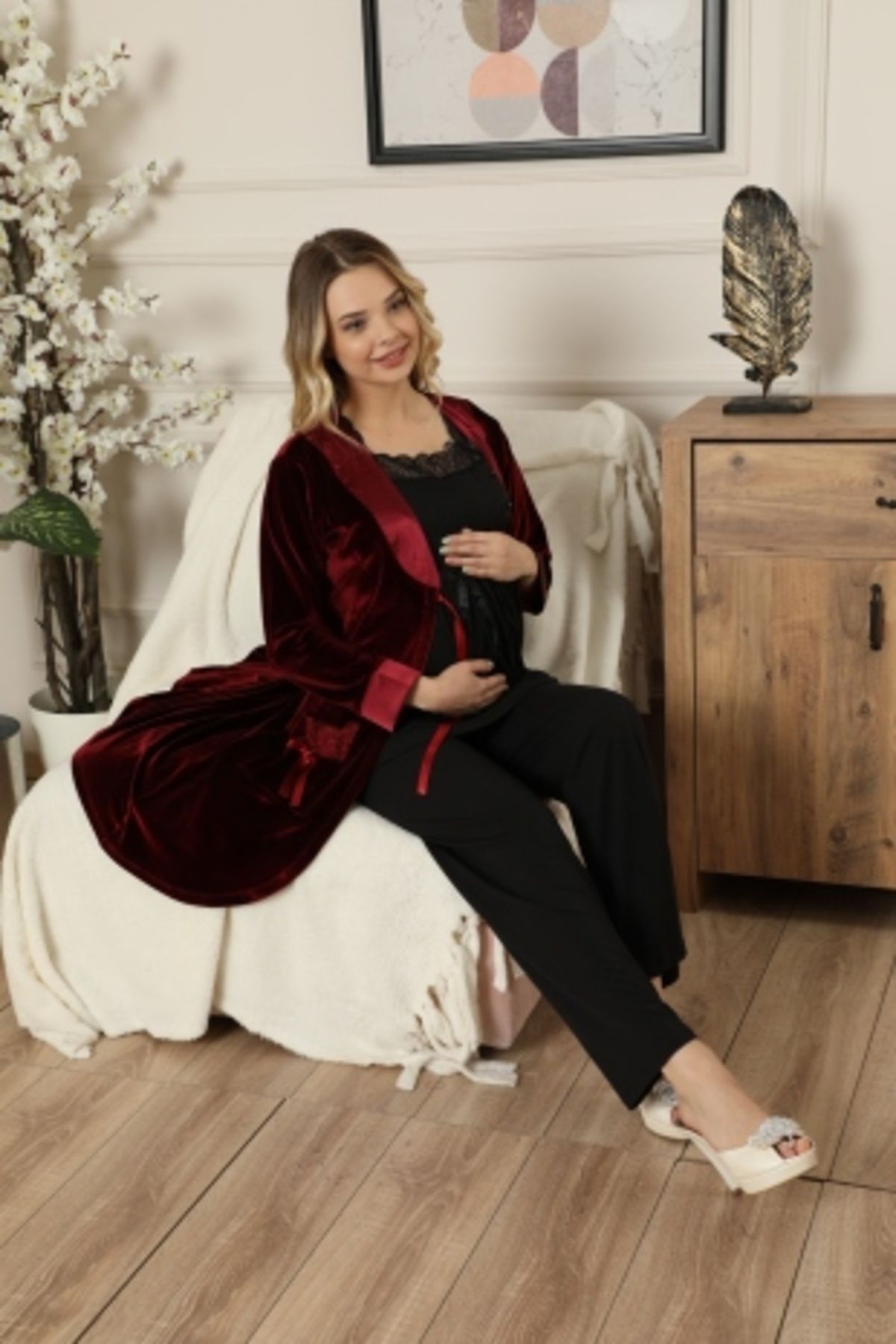 JENİKA-Black Lace Detail Comfortable Stylish Velvet Dressing Gown 3-Piece Maternity Pajamas Set 2