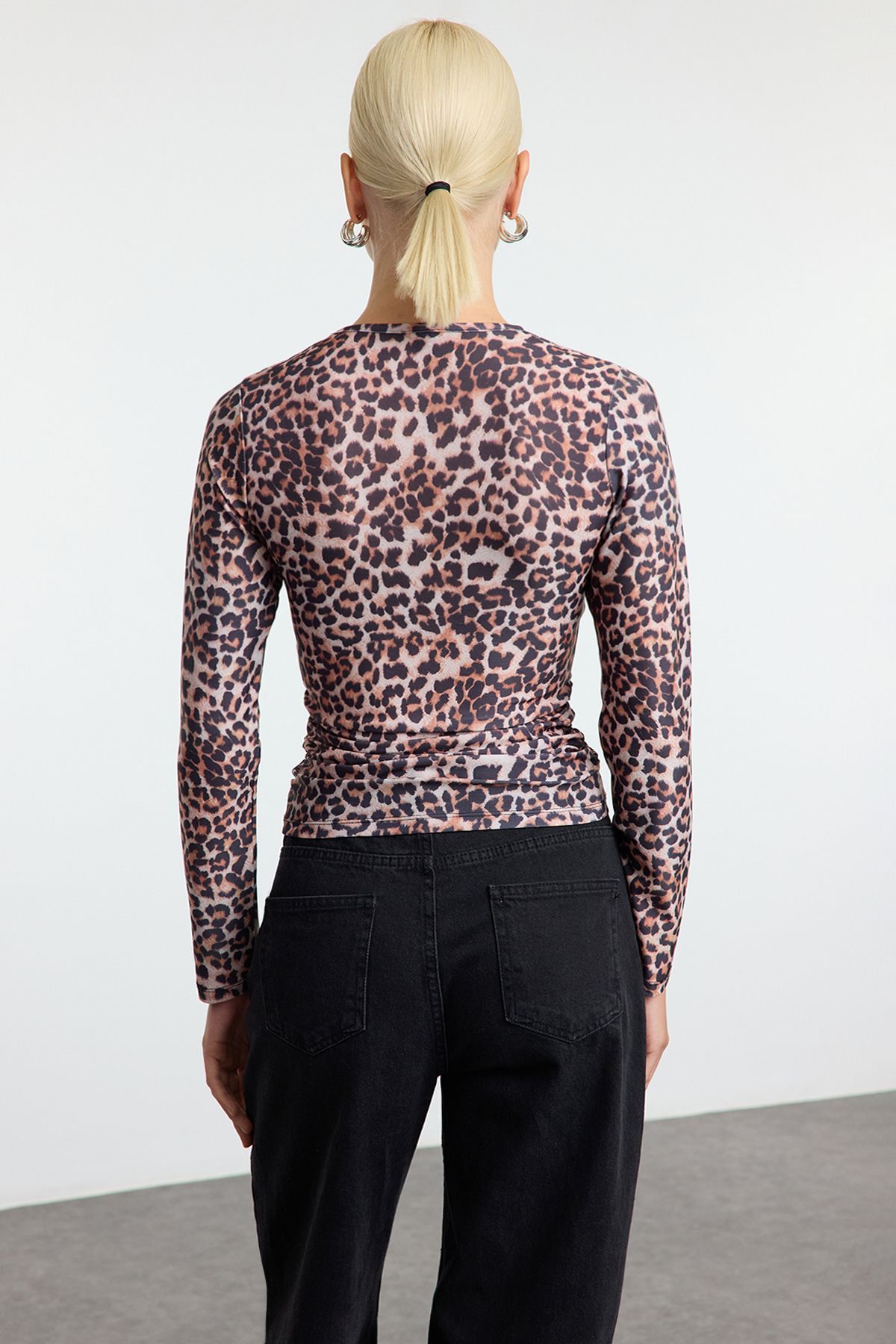 Trendyol Collection-Leopard Print Drape Knitted Blouse - Colorful, Fitted, Drawstring Detailed Twoaw25bz00259 5