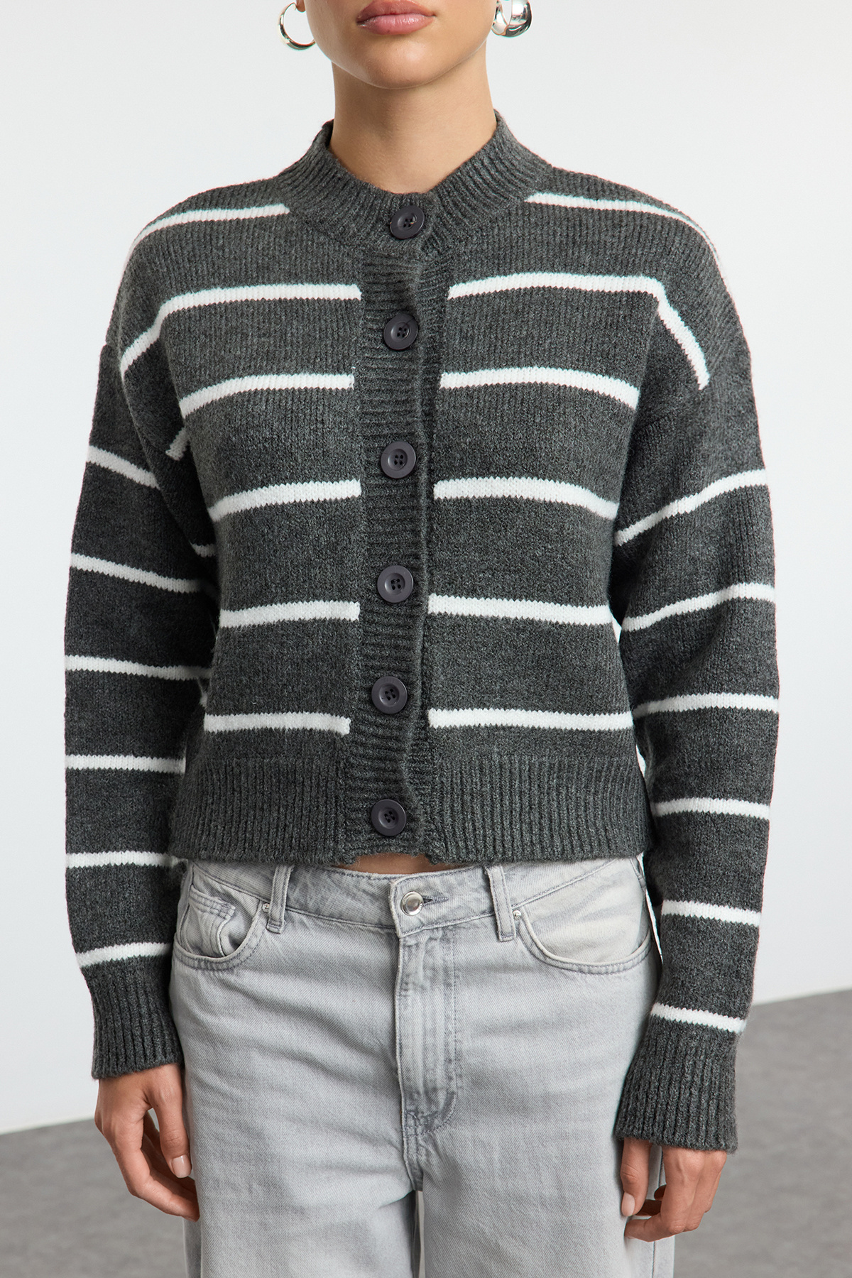 Trendyolmilla  Siyah-Antrasit Yumuşak Dokulu İkili Paket Bisiklet Yaka Triko Hırka TWOAW25HI00352 - Görsel 5